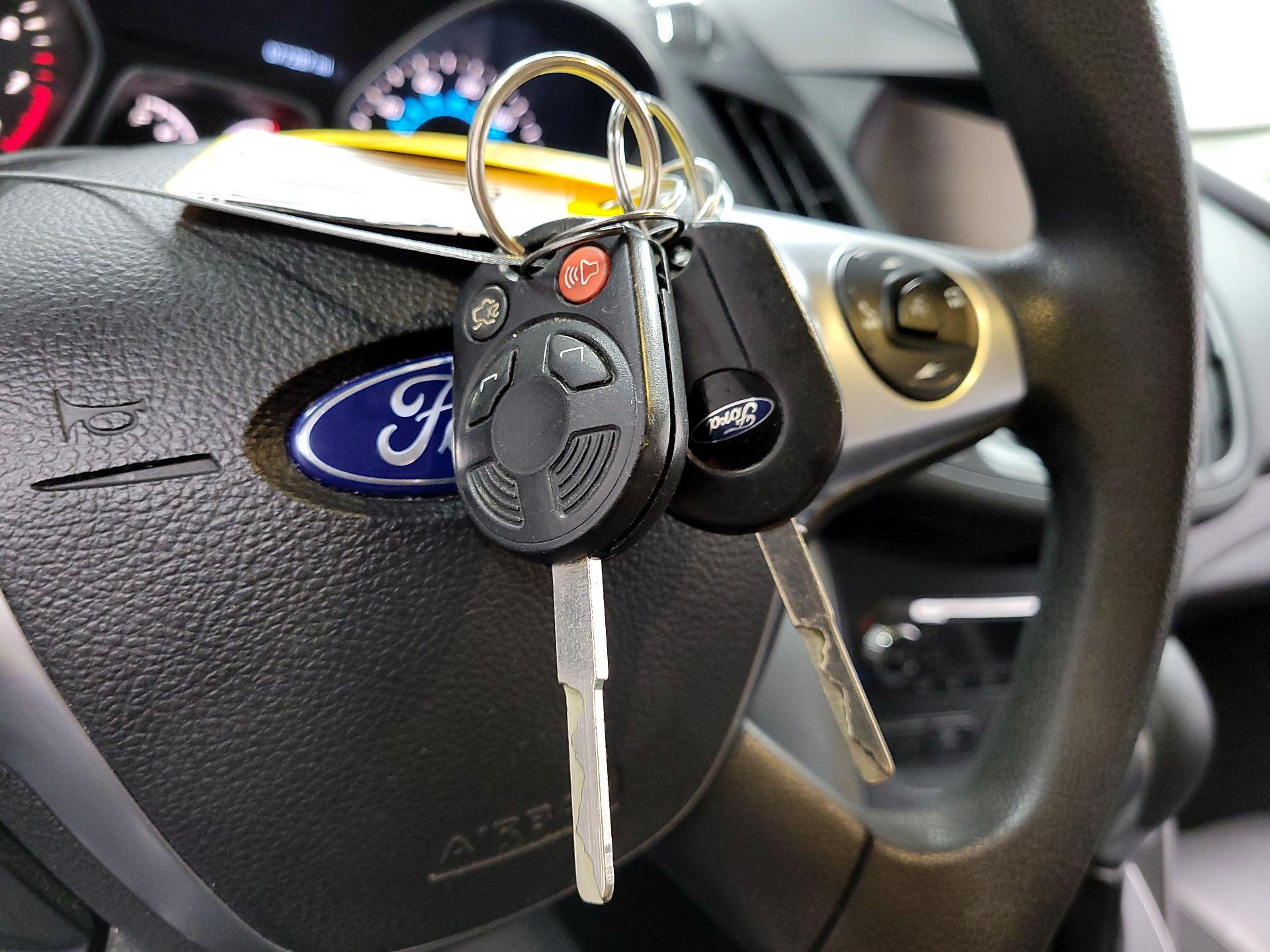 Thumbnail: 2015 Ford Escape - 20