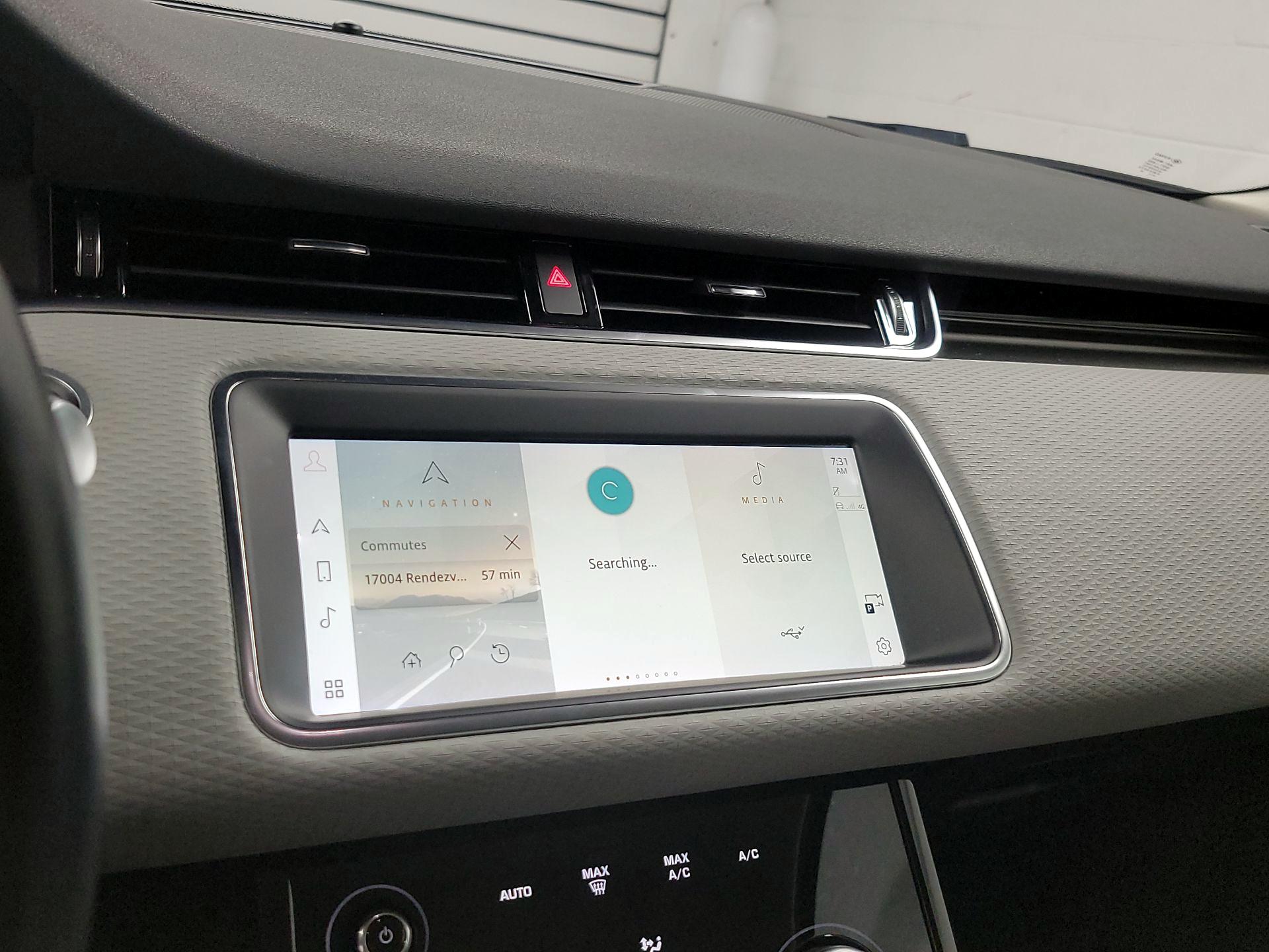 Thumbnail: 2022 Land Rover Range Rover Evoque - 15