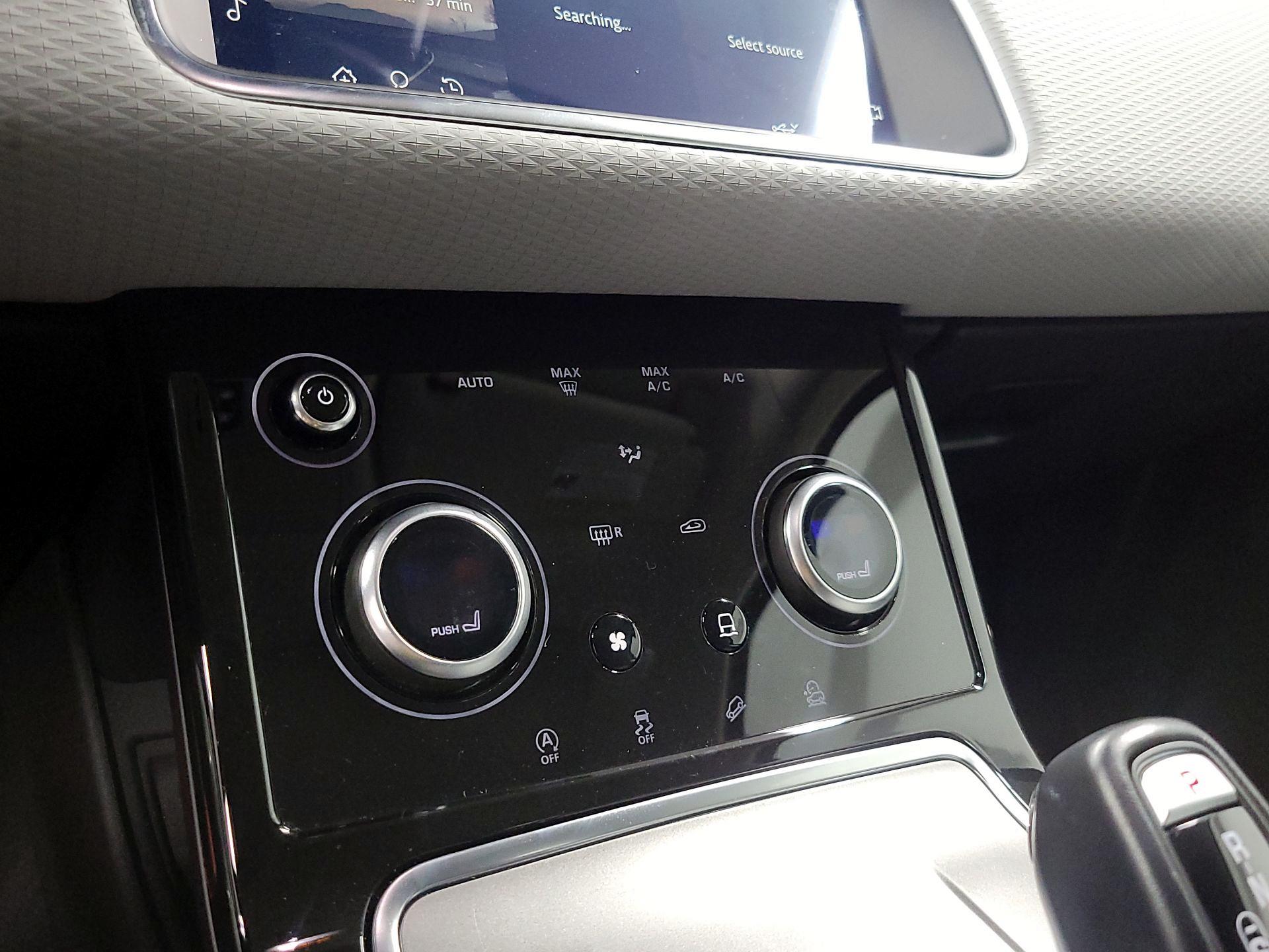 Thumbnail: 2022 Land Rover Range Rover Evoque - 16