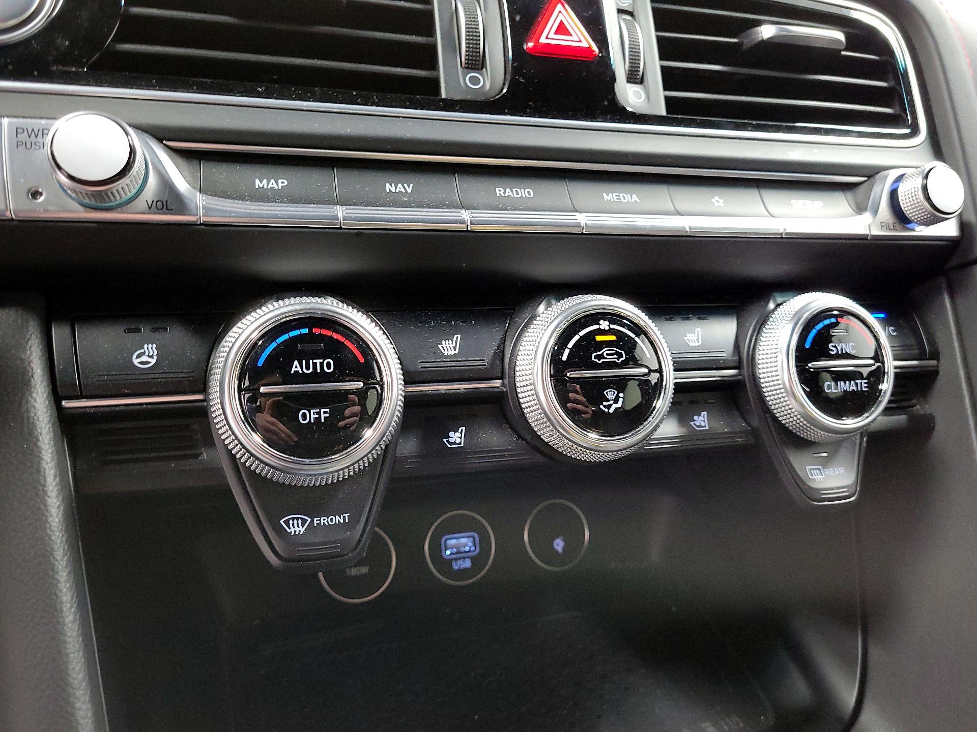 Thumbnail: 2023 Genesis G70 - 15