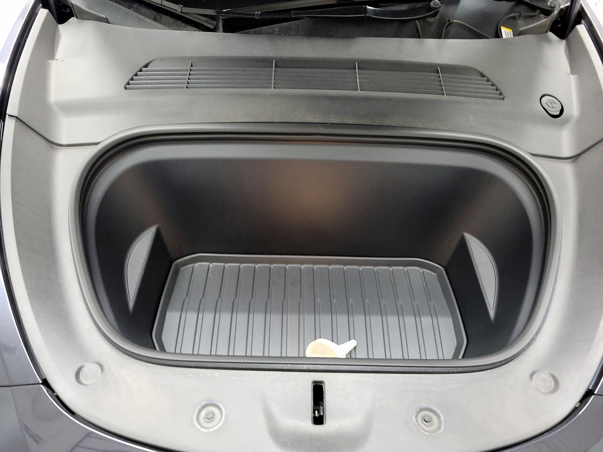 Thumbnail: 2024 Tesla Model Y - 17