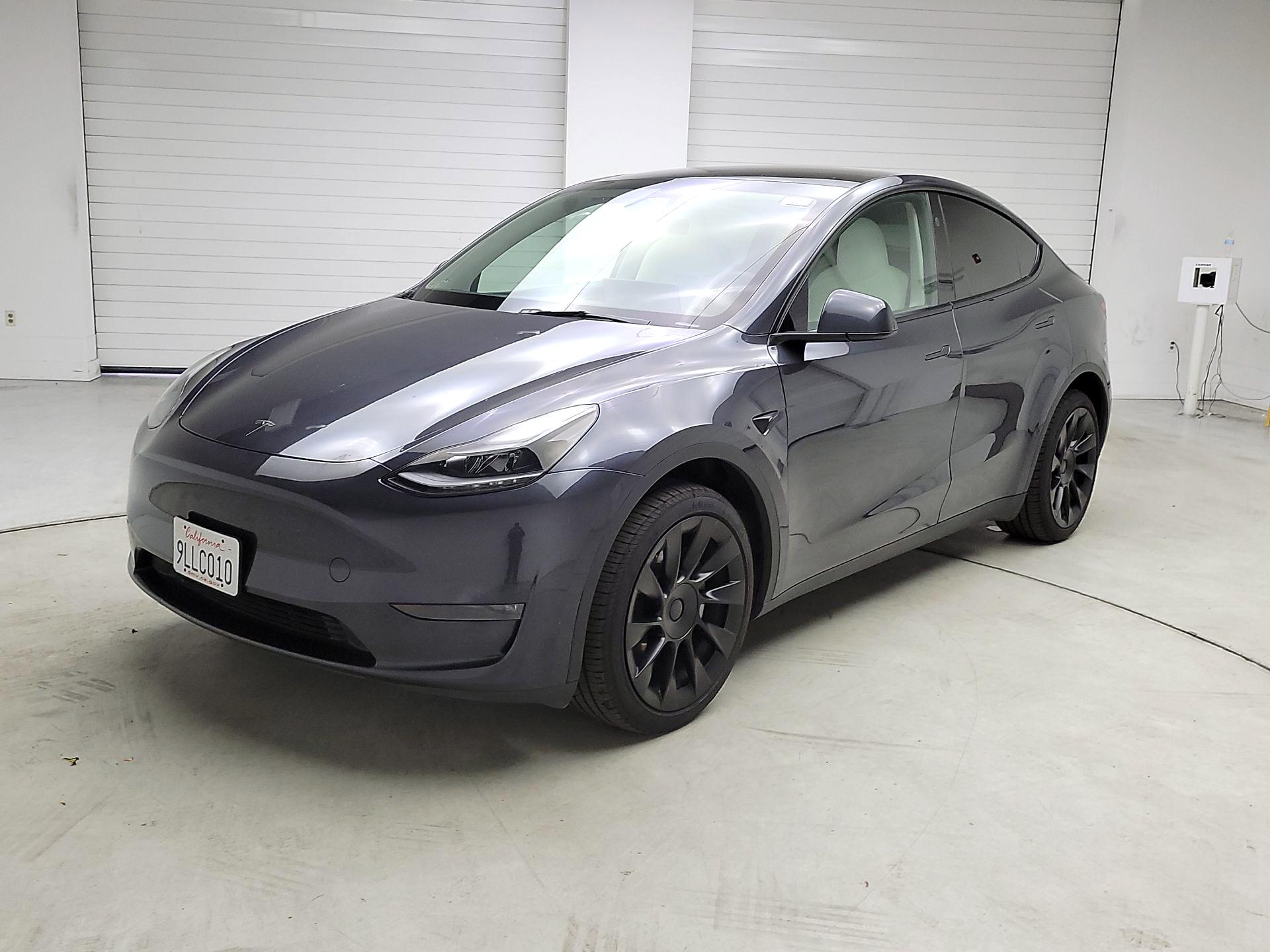 Thumbnail: 2024 Tesla Model Y - 3