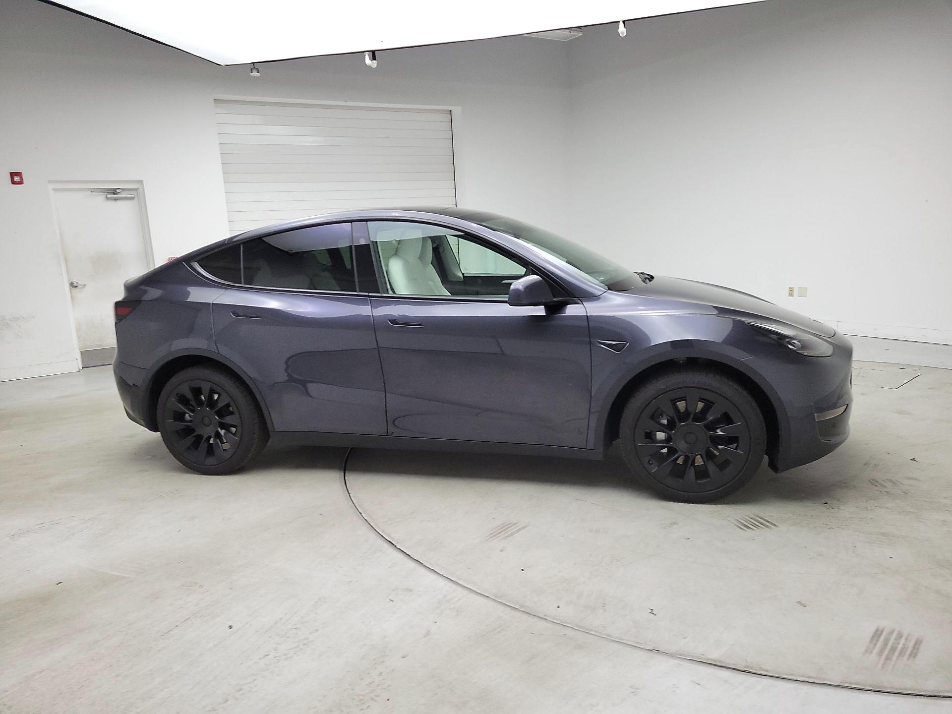 Thumbnail: 2024 Tesla Model Y - 4