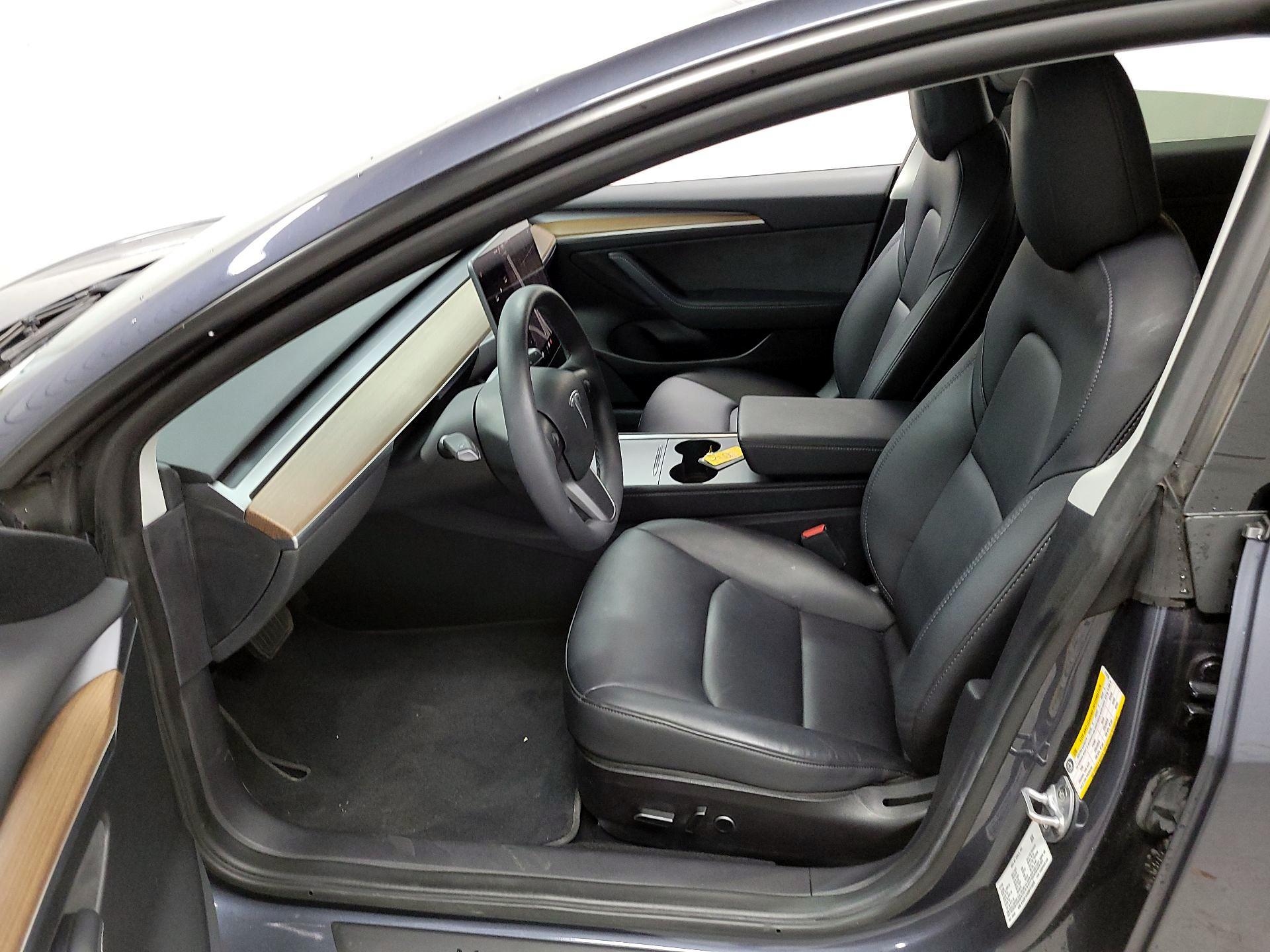 Thumbnail: 2022 Tesla Model 3 - 11