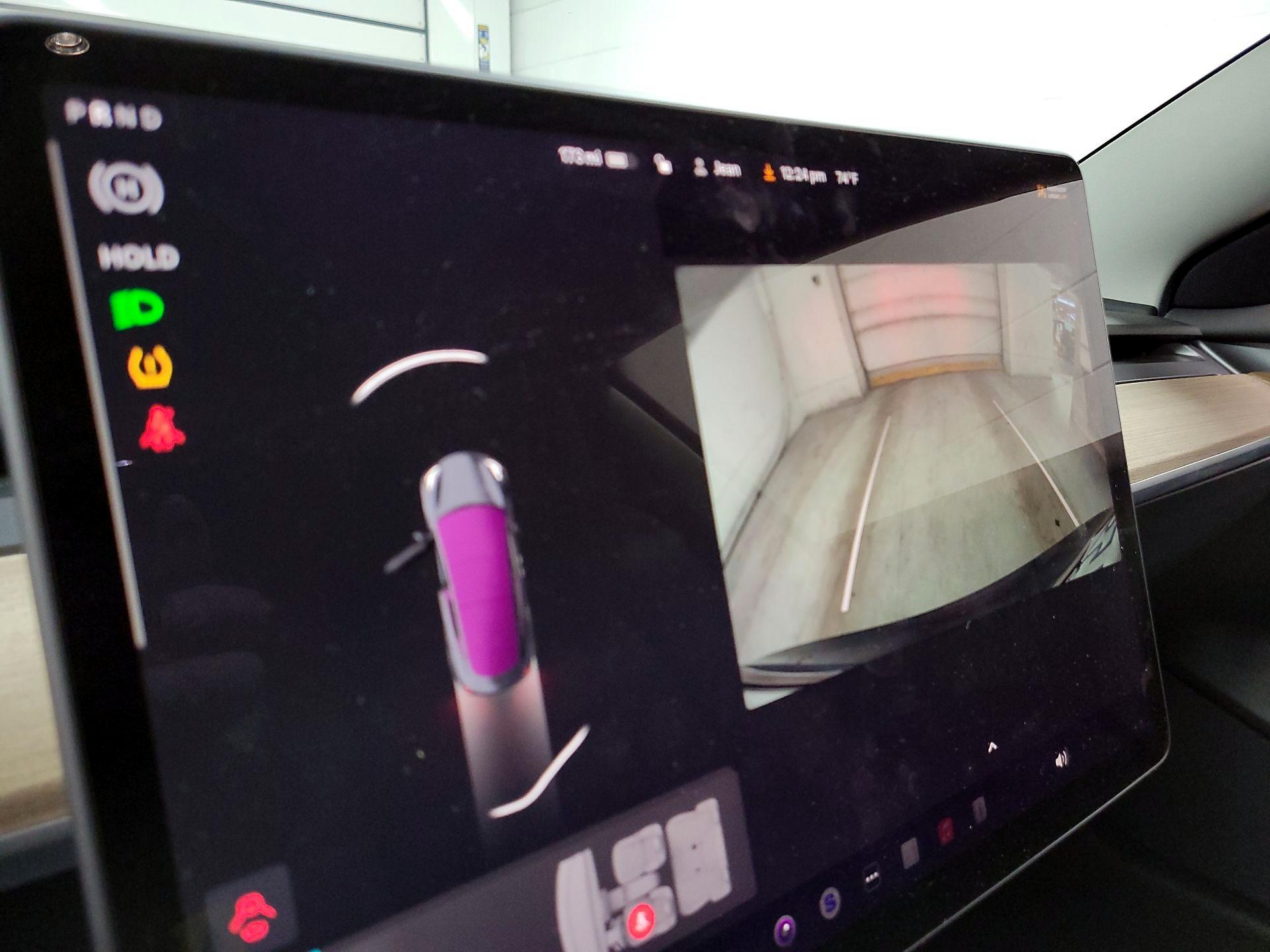 Thumbnail: 2022 Tesla Model 3 - 14