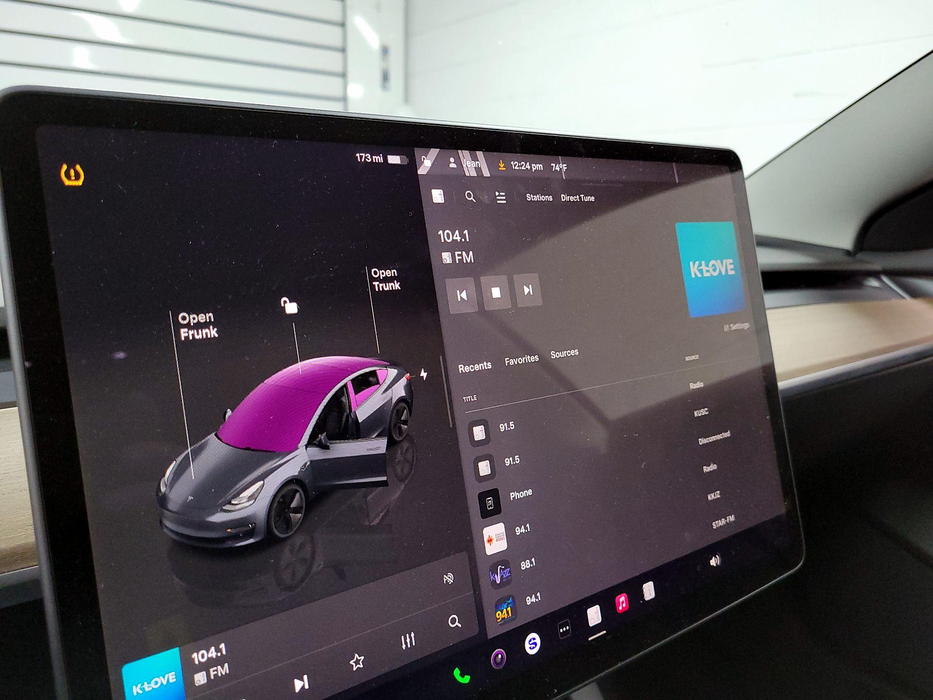 Thumbnail: 2022 Tesla Model 3 - 15