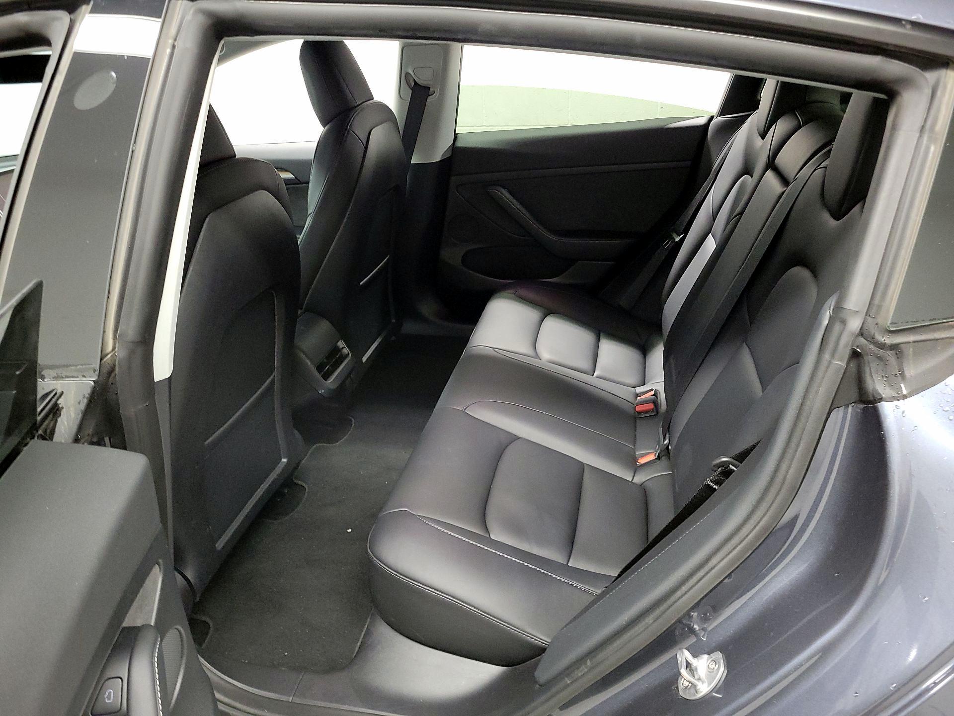 Thumbnail: 2022 Tesla Model 3 - 19