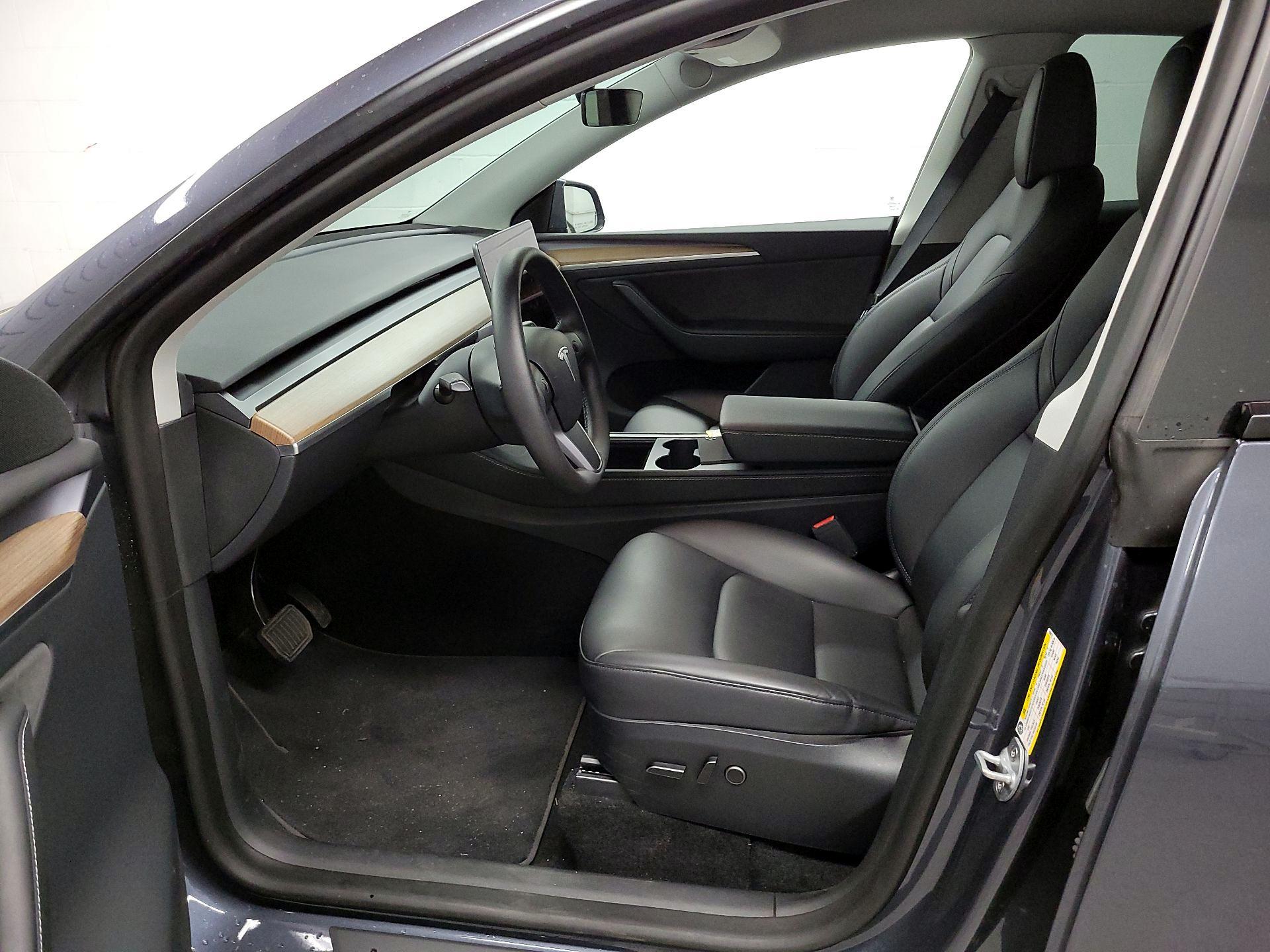 Thumbnail: 2023 Tesla Model Y - 9