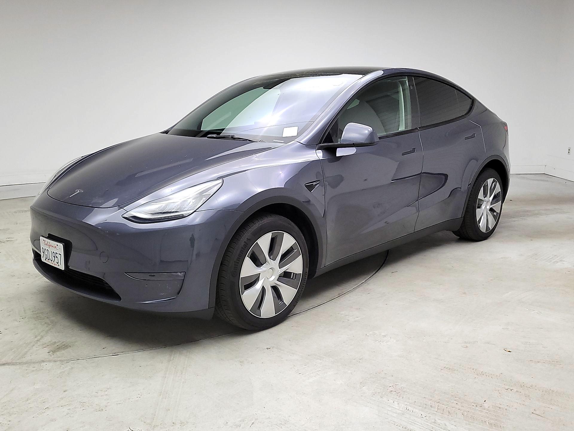 Thumbnail: 2023 Tesla Model Y - 3
