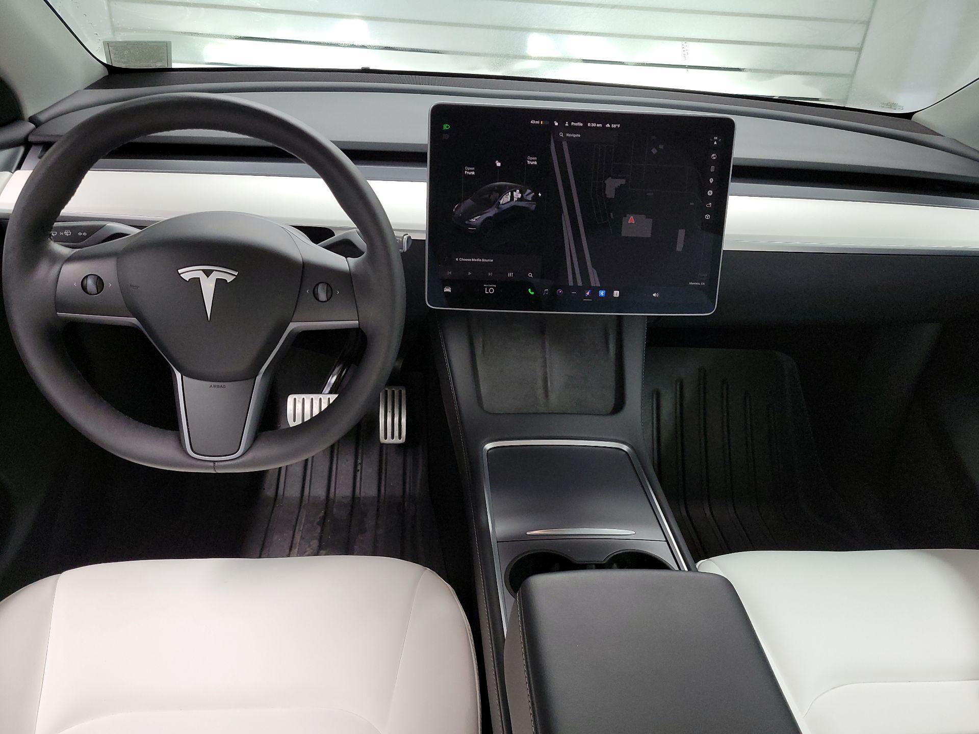 Thumbnail: 2023 Tesla Model Y - 8