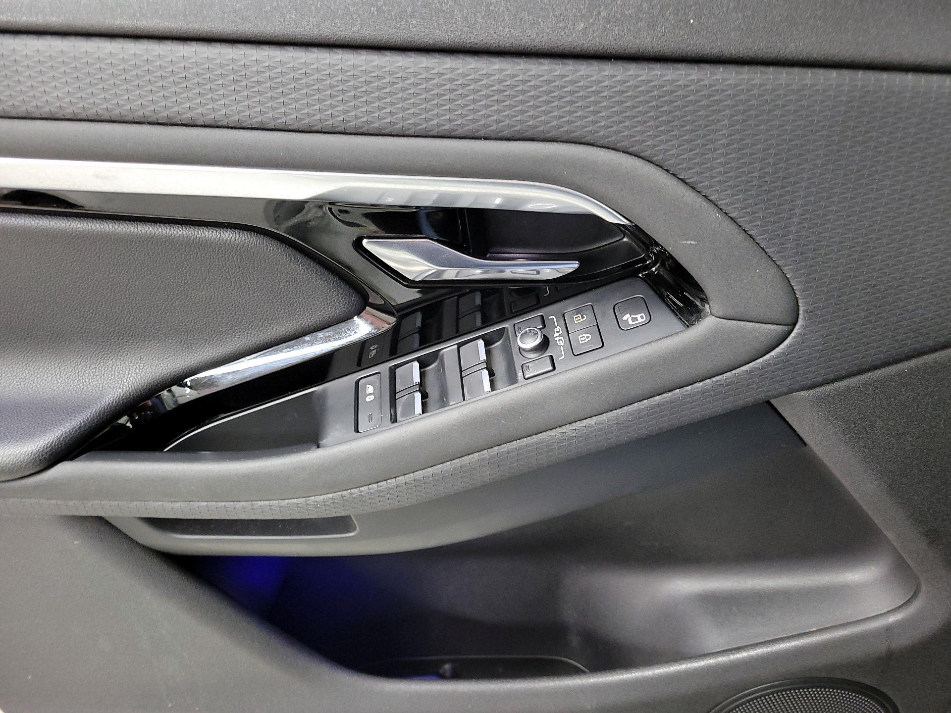 Thumbnail: 2022 Land Rover Range Rover Evoque - 10