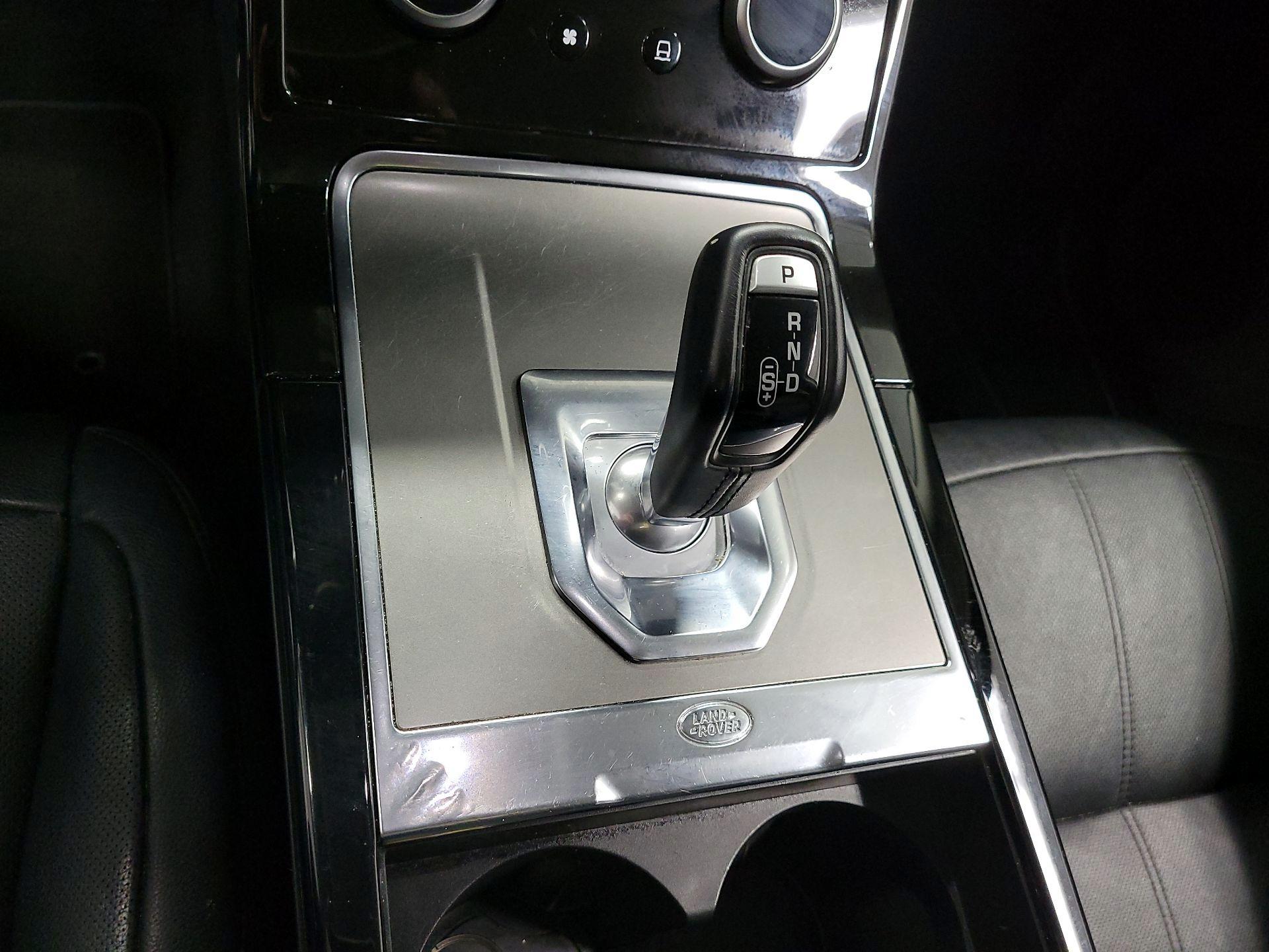 Thumbnail: 2022 Land Rover Range Rover Evoque - 16