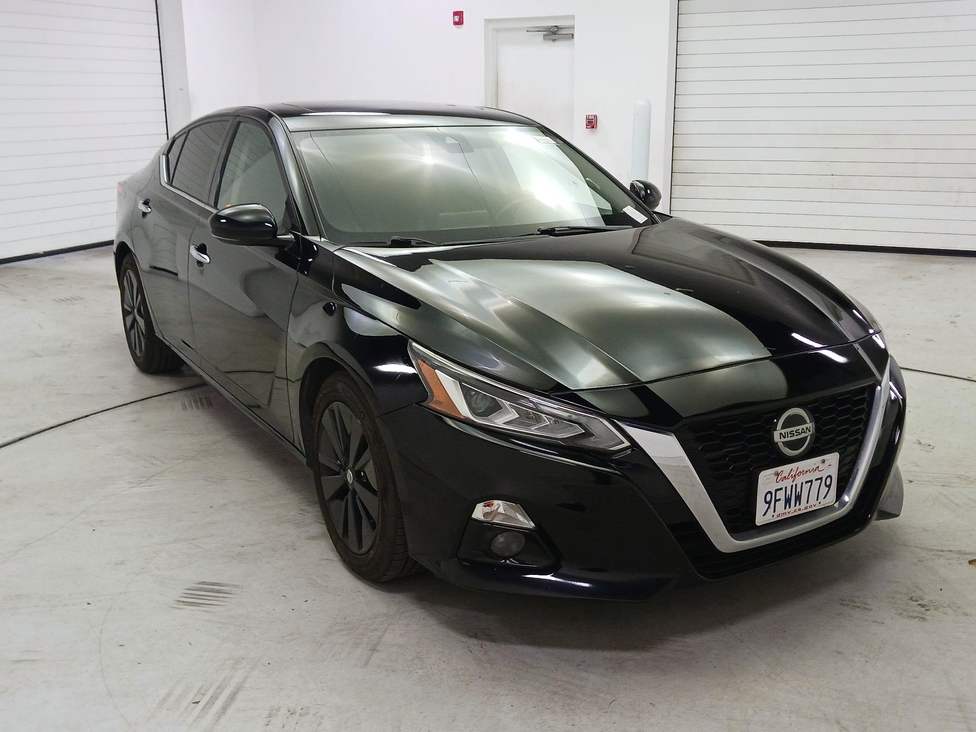 Thumbnail: 2019 Nissan Altima - 1