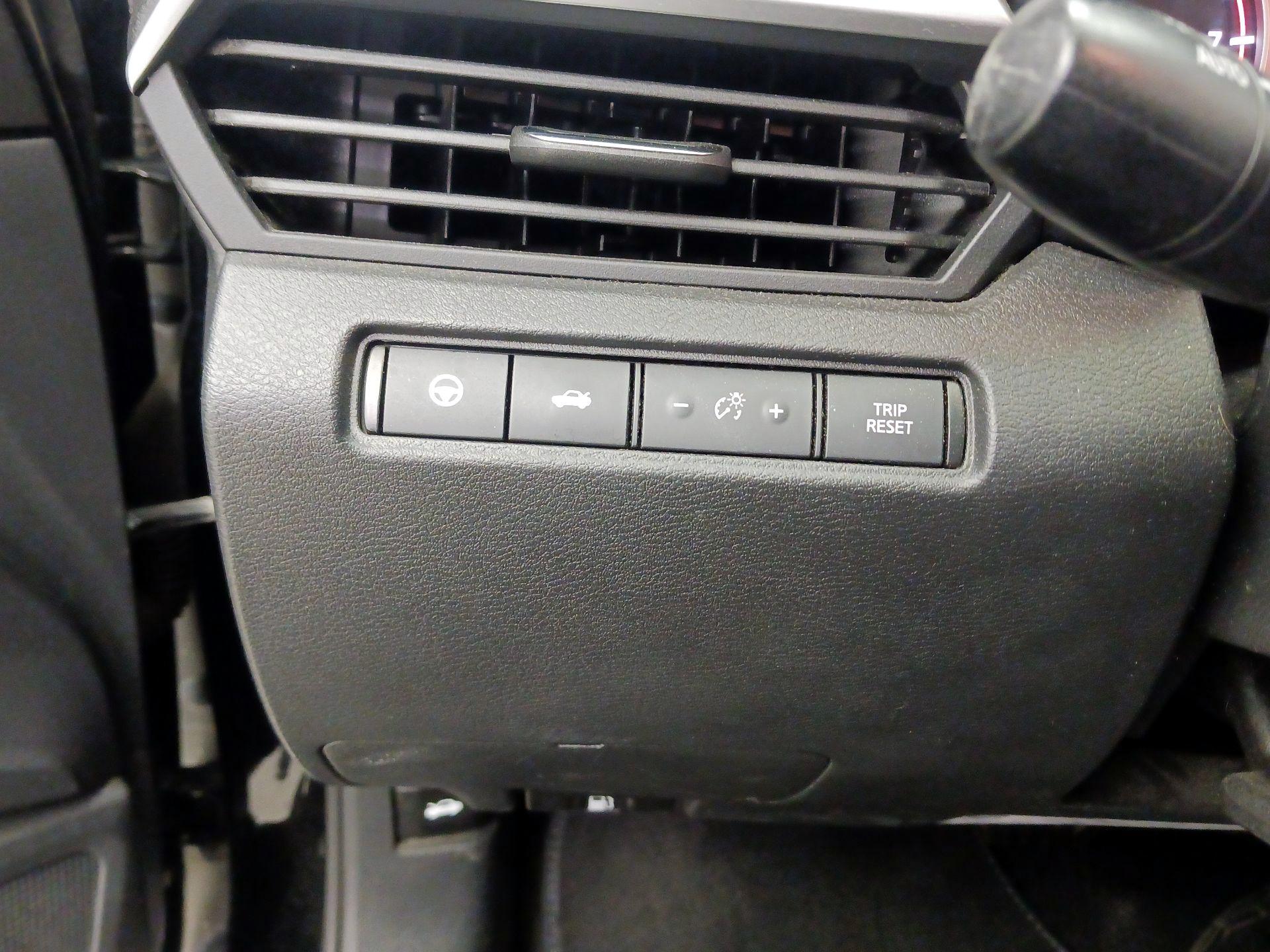 Thumbnail: 2019 Nissan Altima - 11