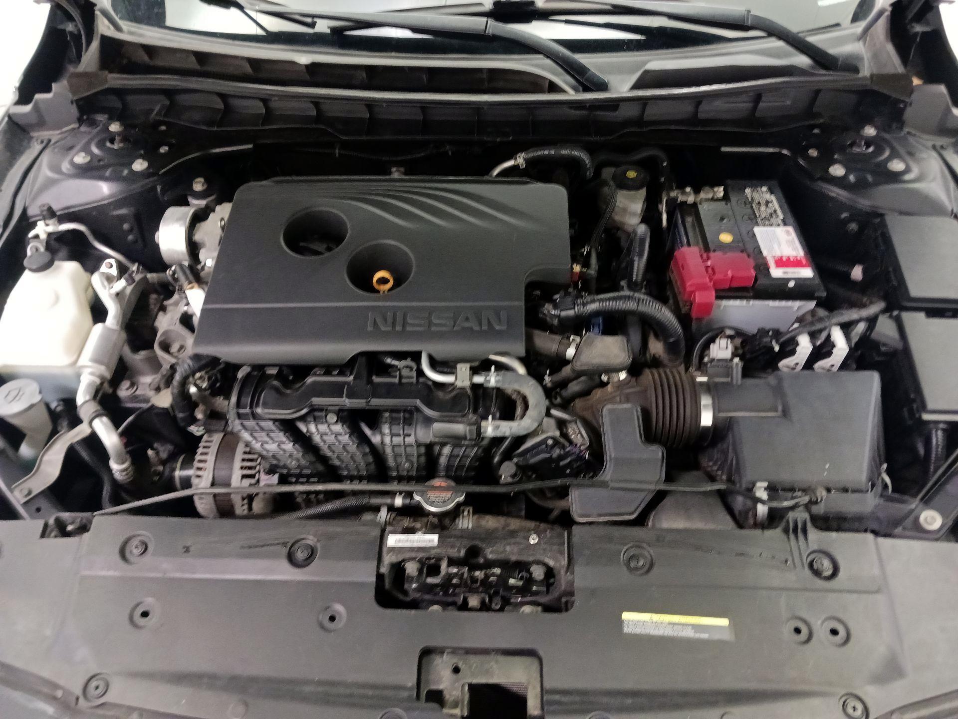 Thumbnail: 2019 Nissan Altima - 18