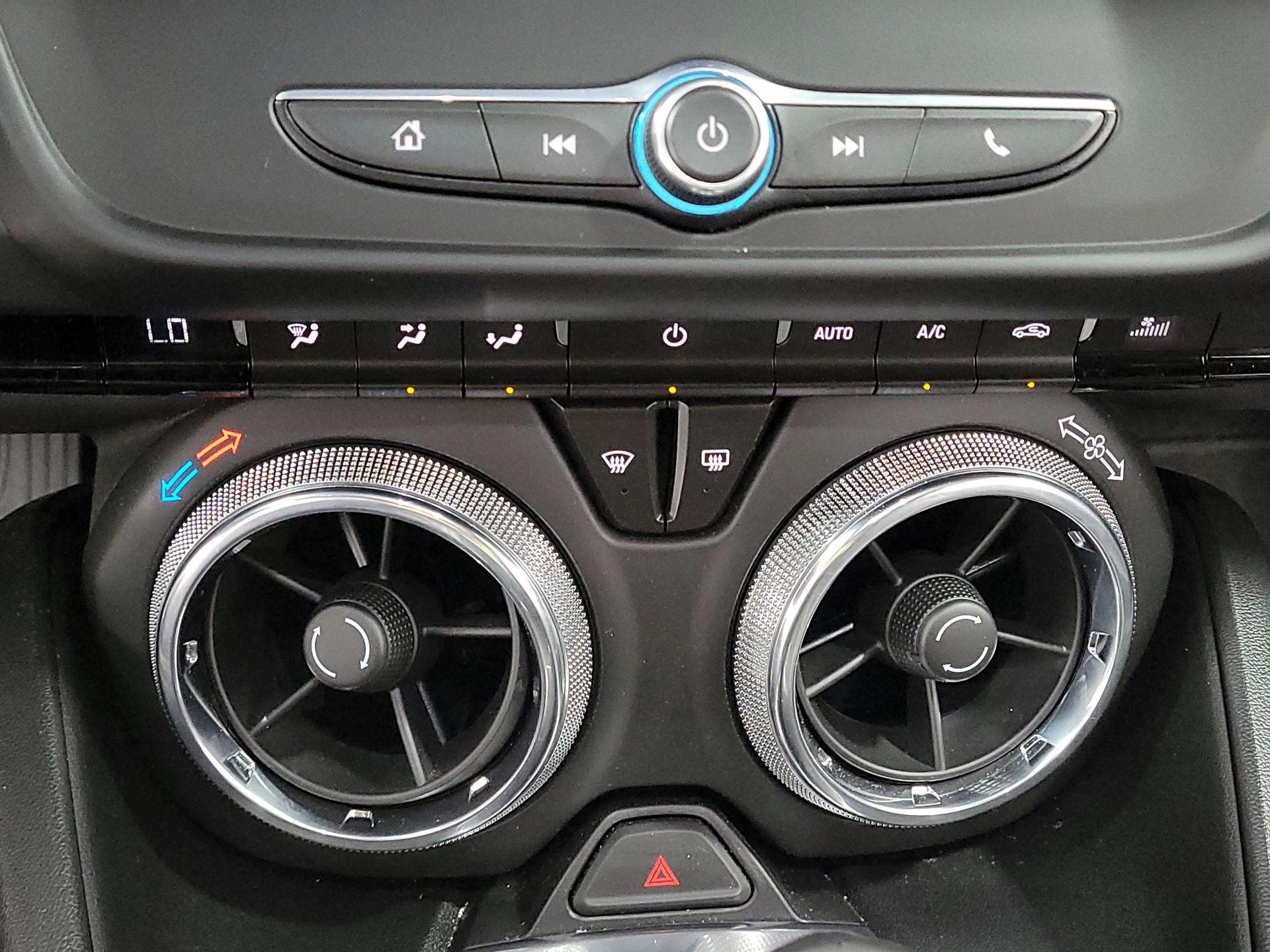 Thumbnail: 2020 Chevrolet Camaro - 15