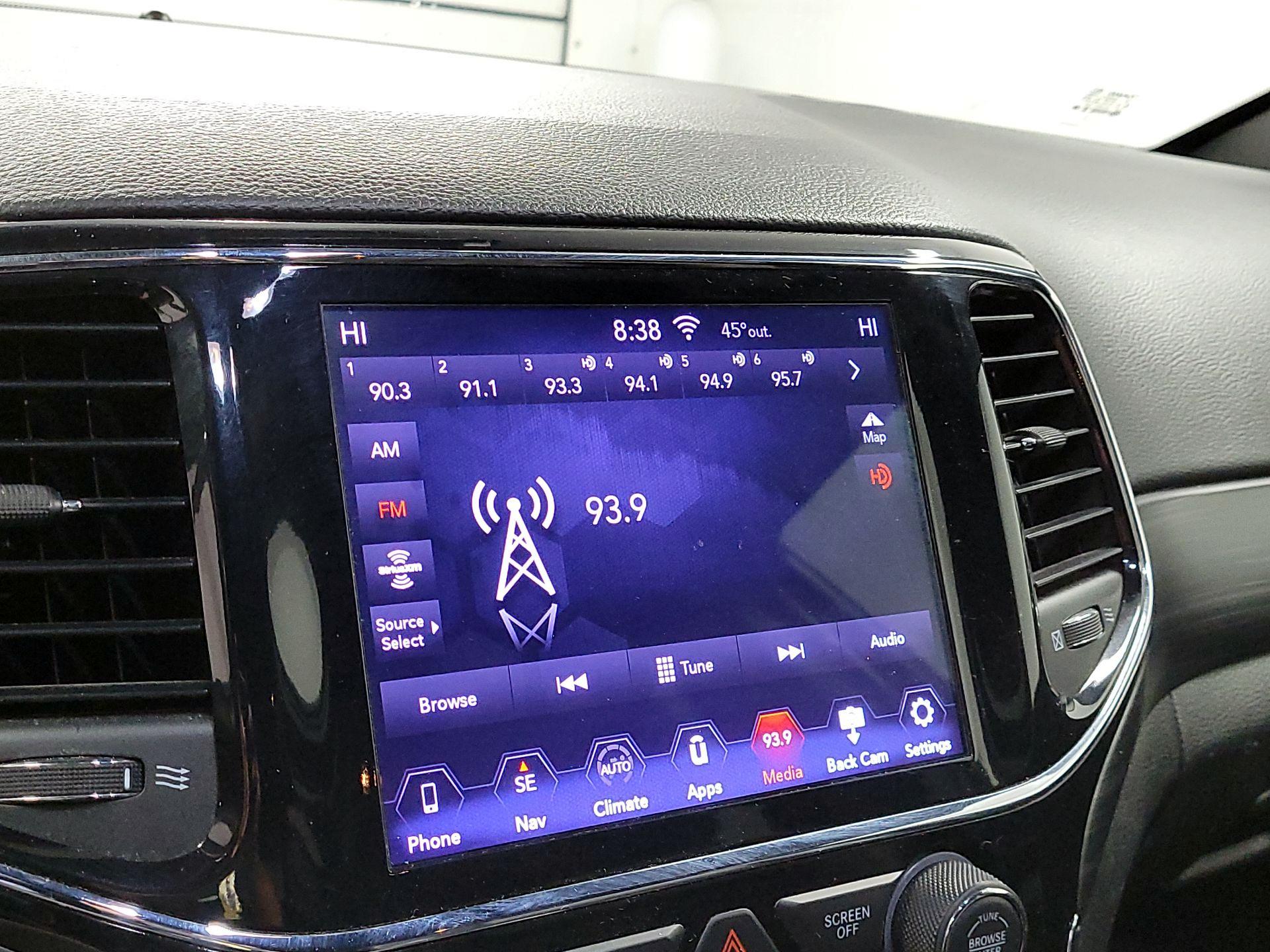 Thumbnail: 2020 Jeep Grand Cherokee - 14