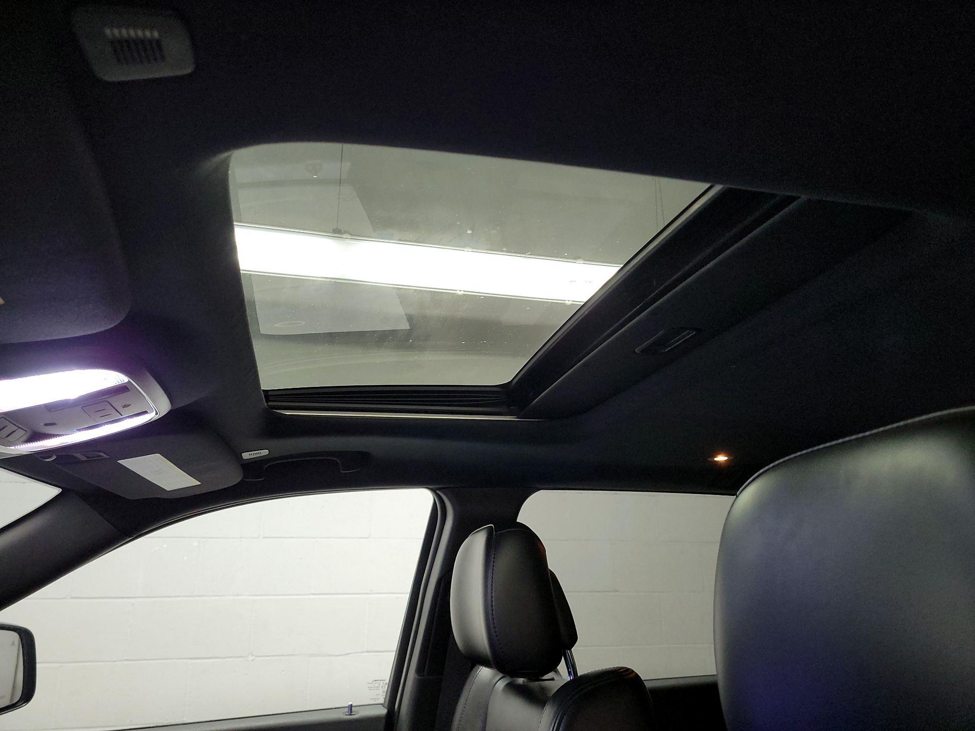 Thumbnail: 2020 Jeep Grand Cherokee - 18