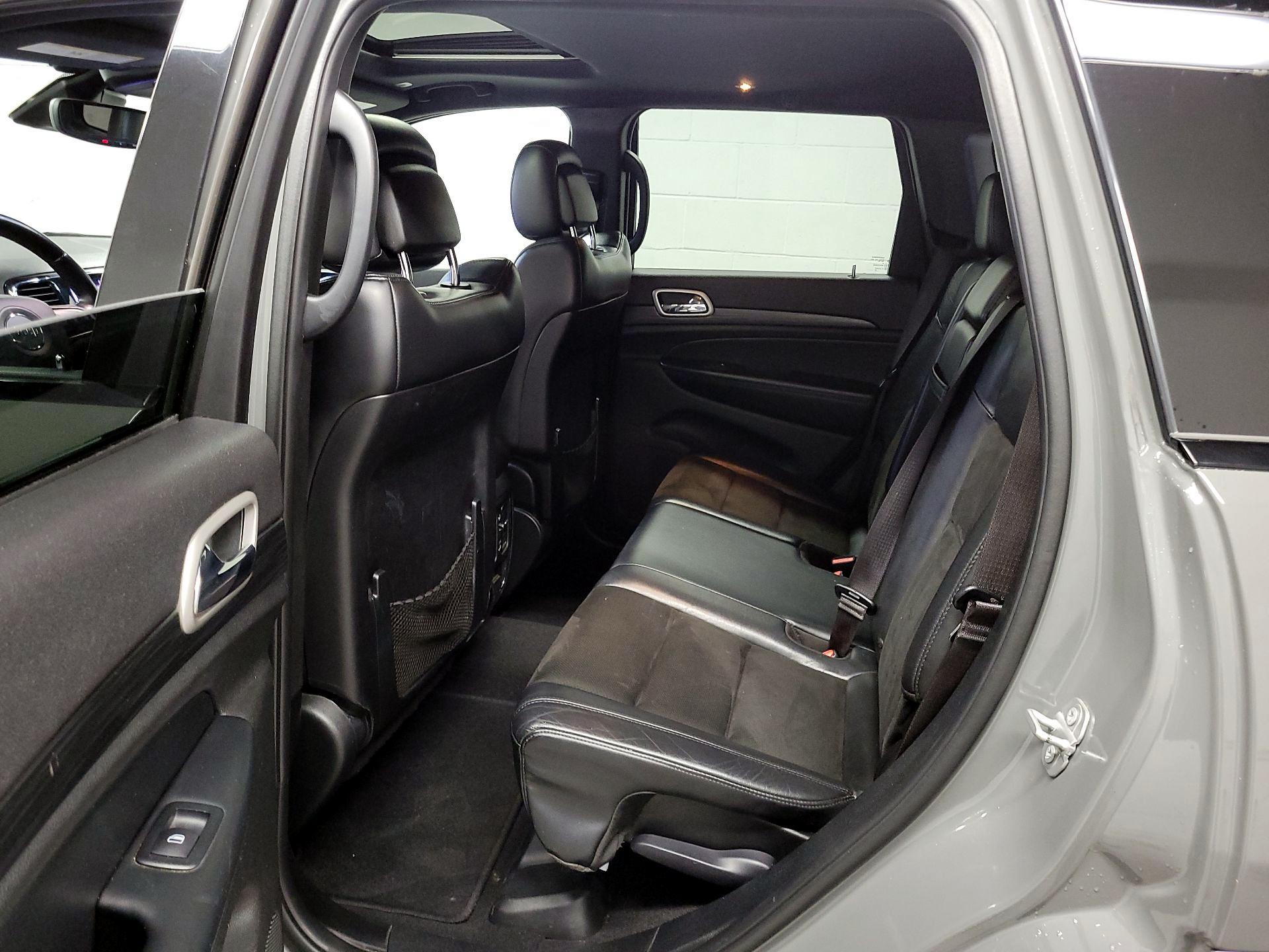 Thumbnail: 2020 Jeep Grand Cherokee - 19