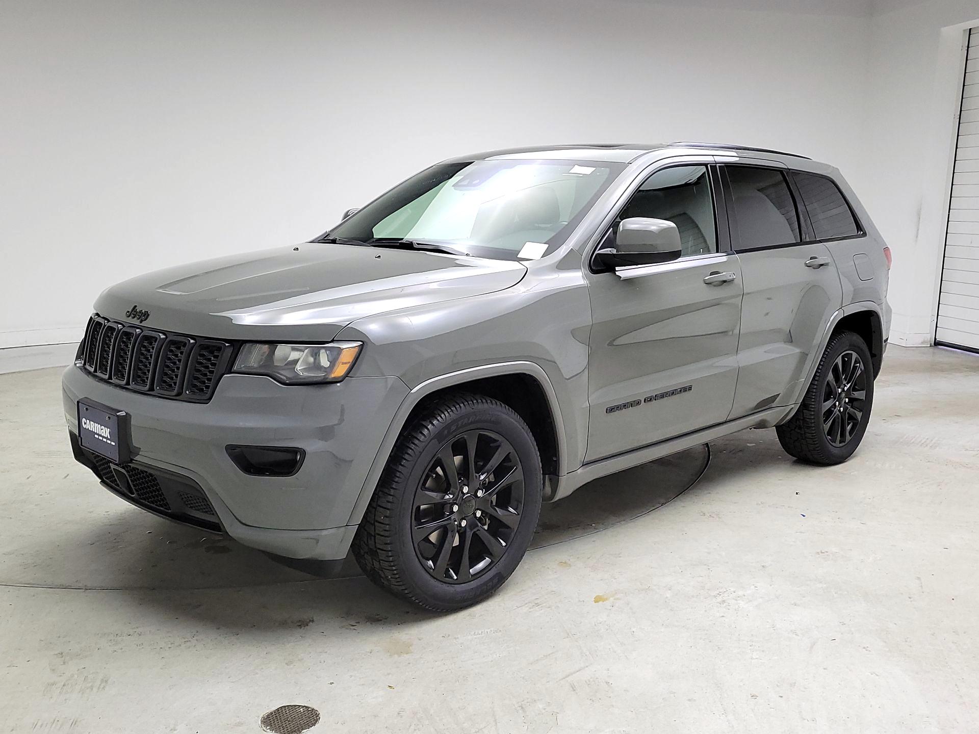 Thumbnail: 2020 Jeep Grand Cherokee - 3
