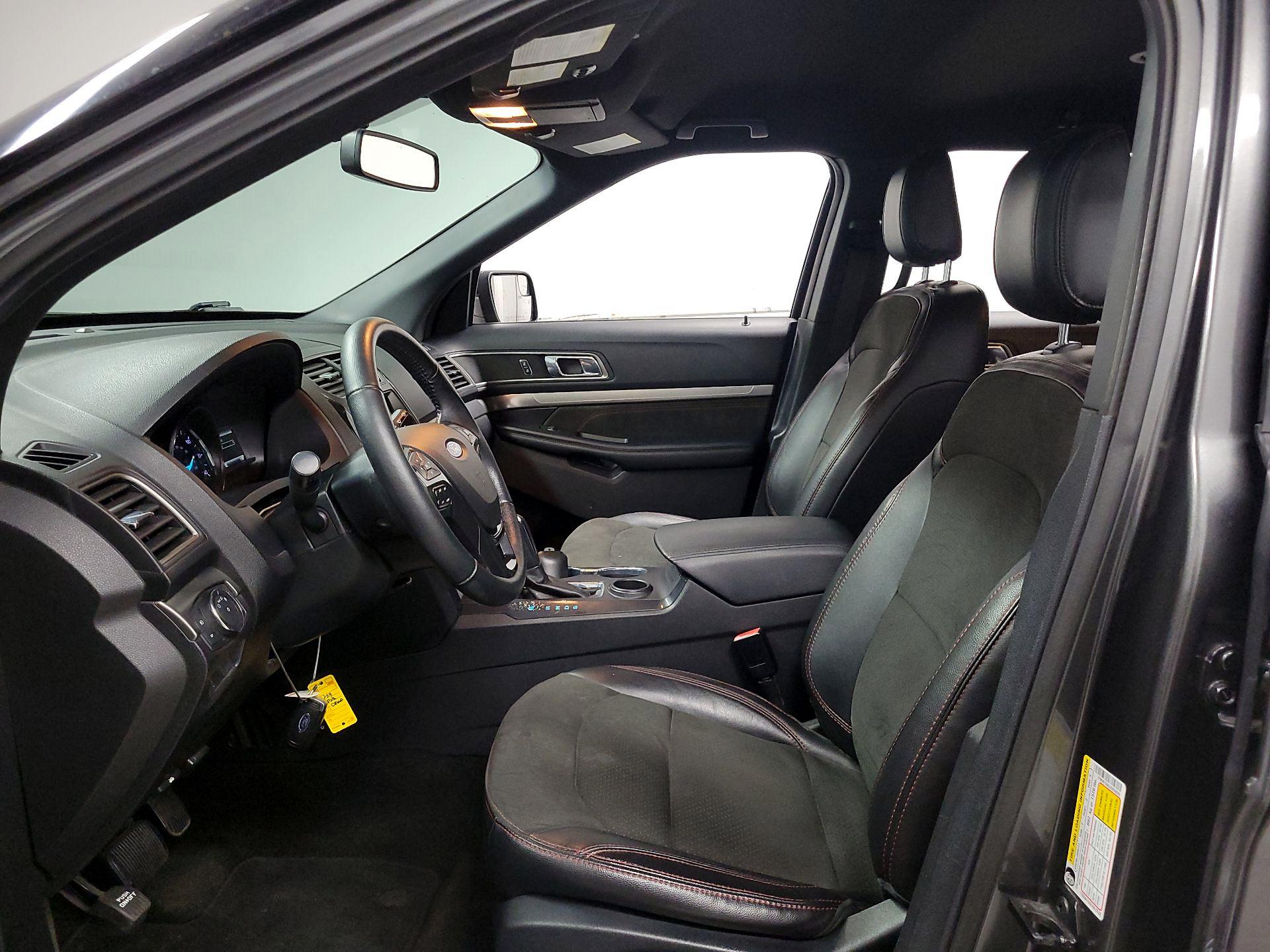 Thumbnail: 2018 Ford Explorer - 9