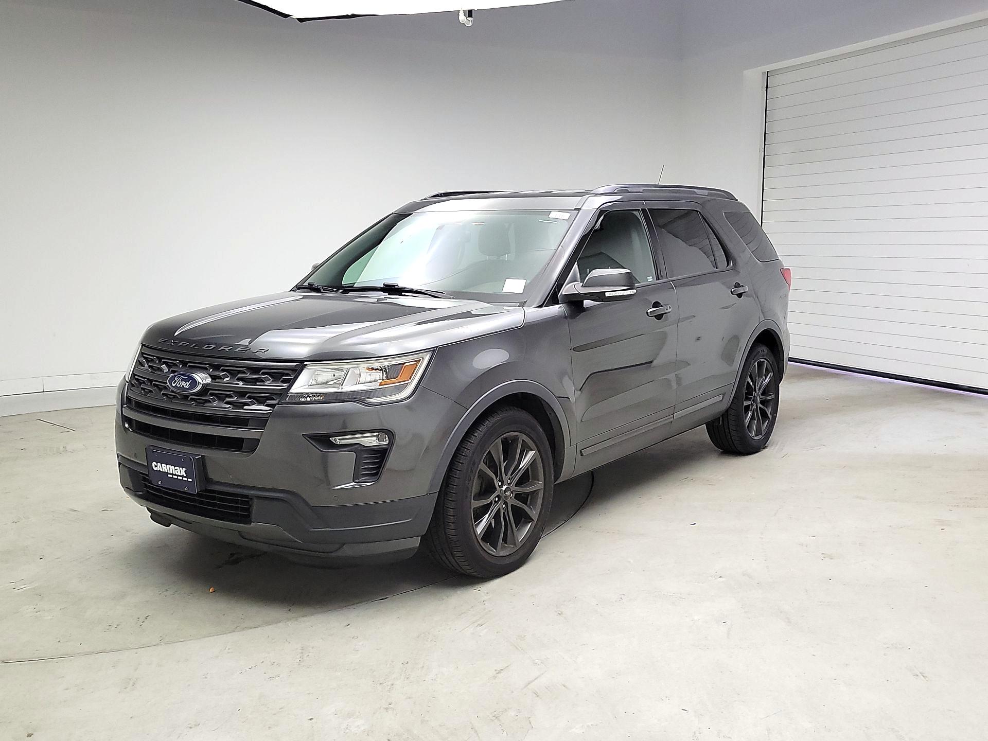 Thumbnail: 2018 Ford Explorer - 3