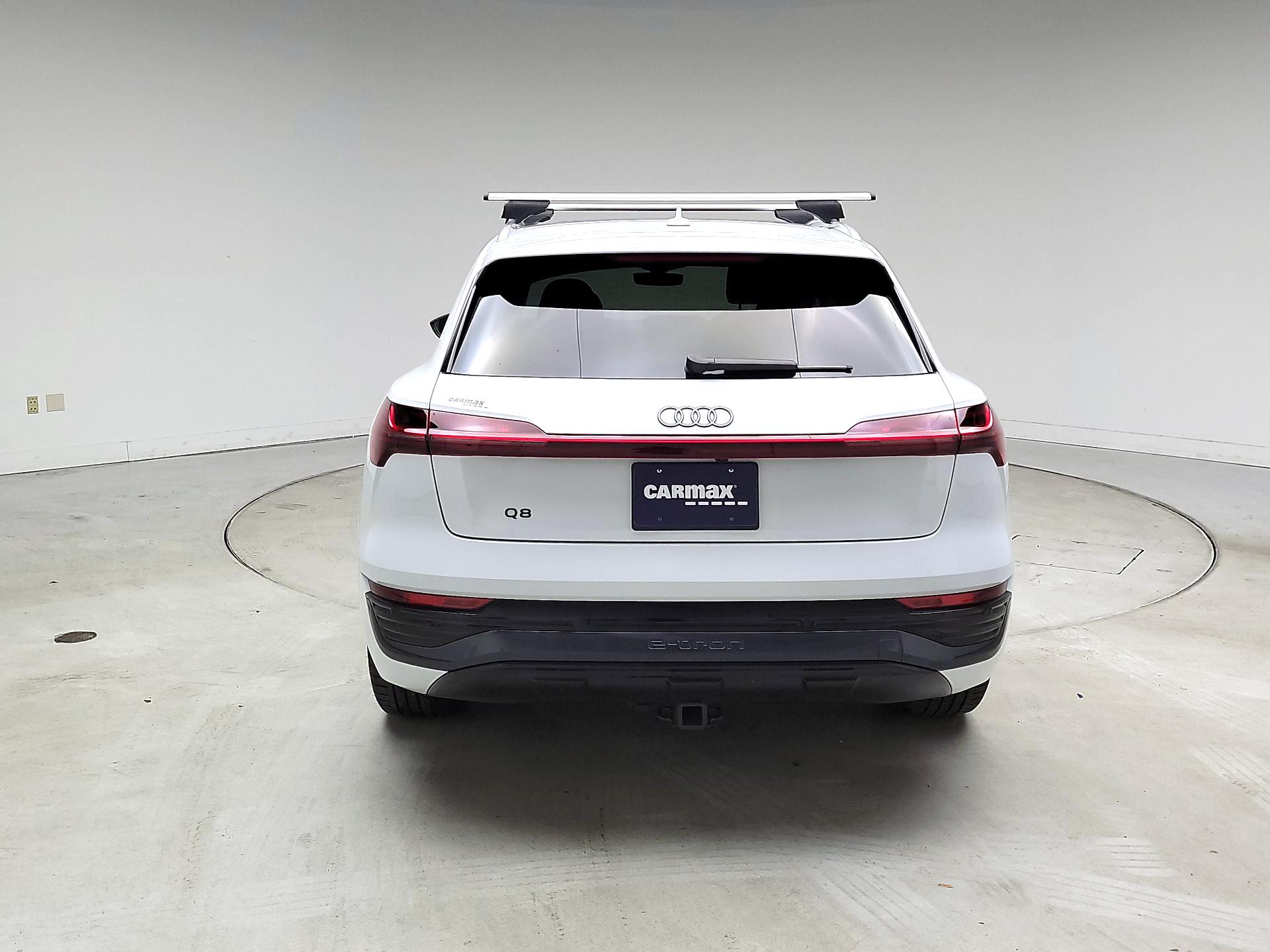 Thumbnail: 2024 Audi Q8 e-tron - 6