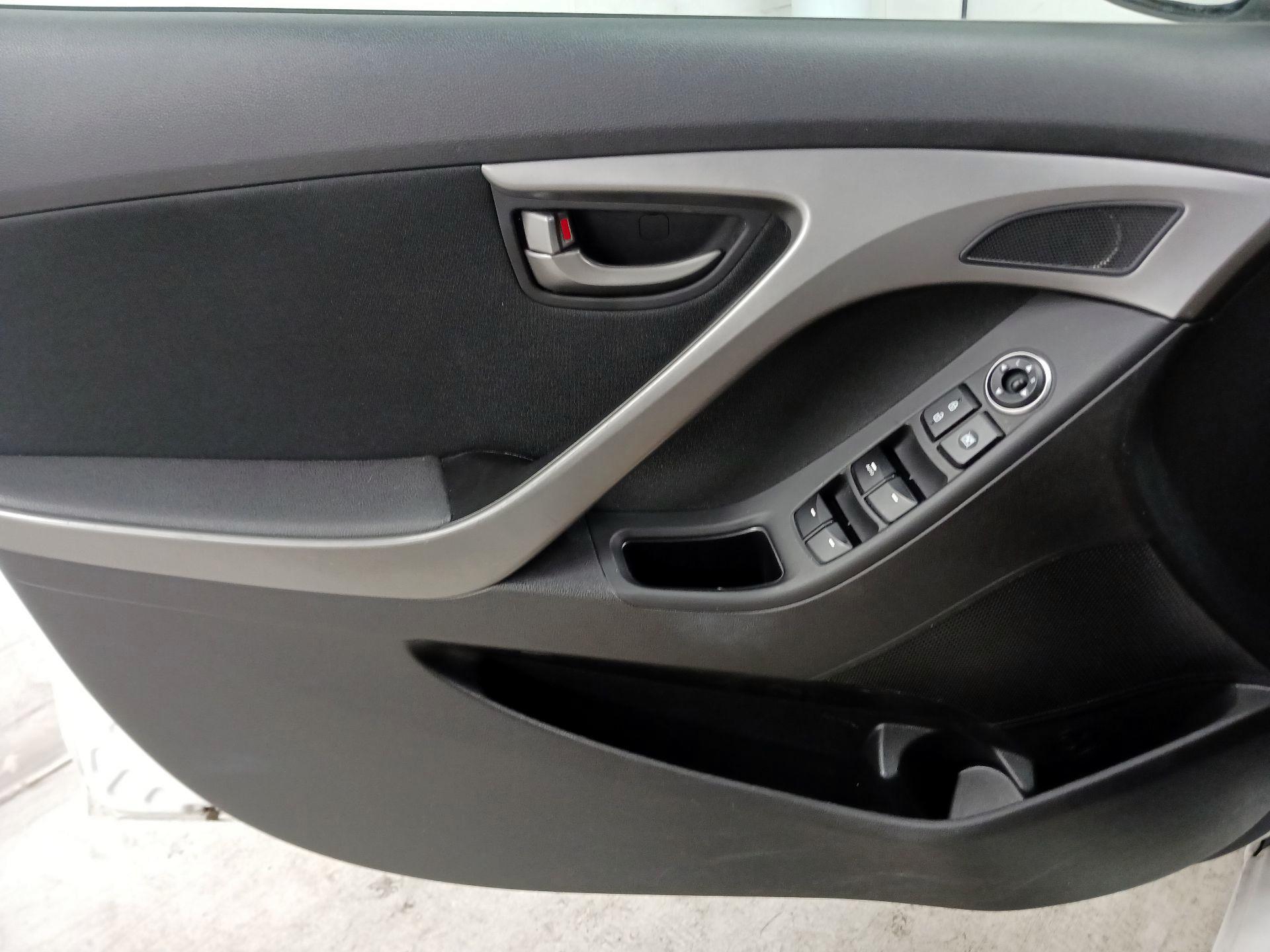 Thumbnail: 2016 Hyundai Elantra - 13