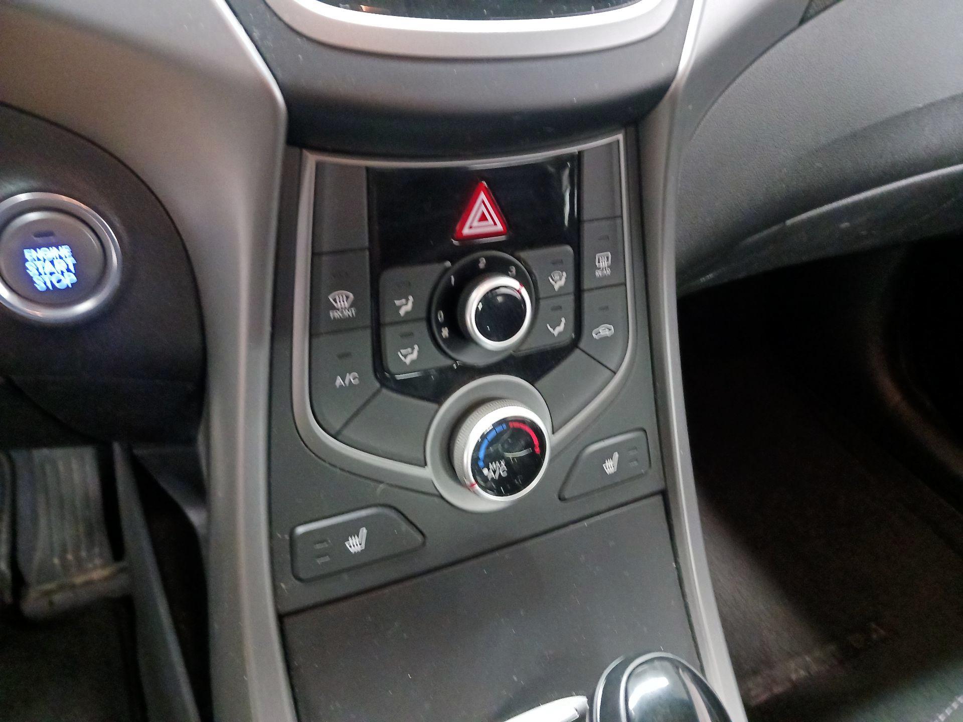 Thumbnail: 2016 Hyundai Elantra - 16