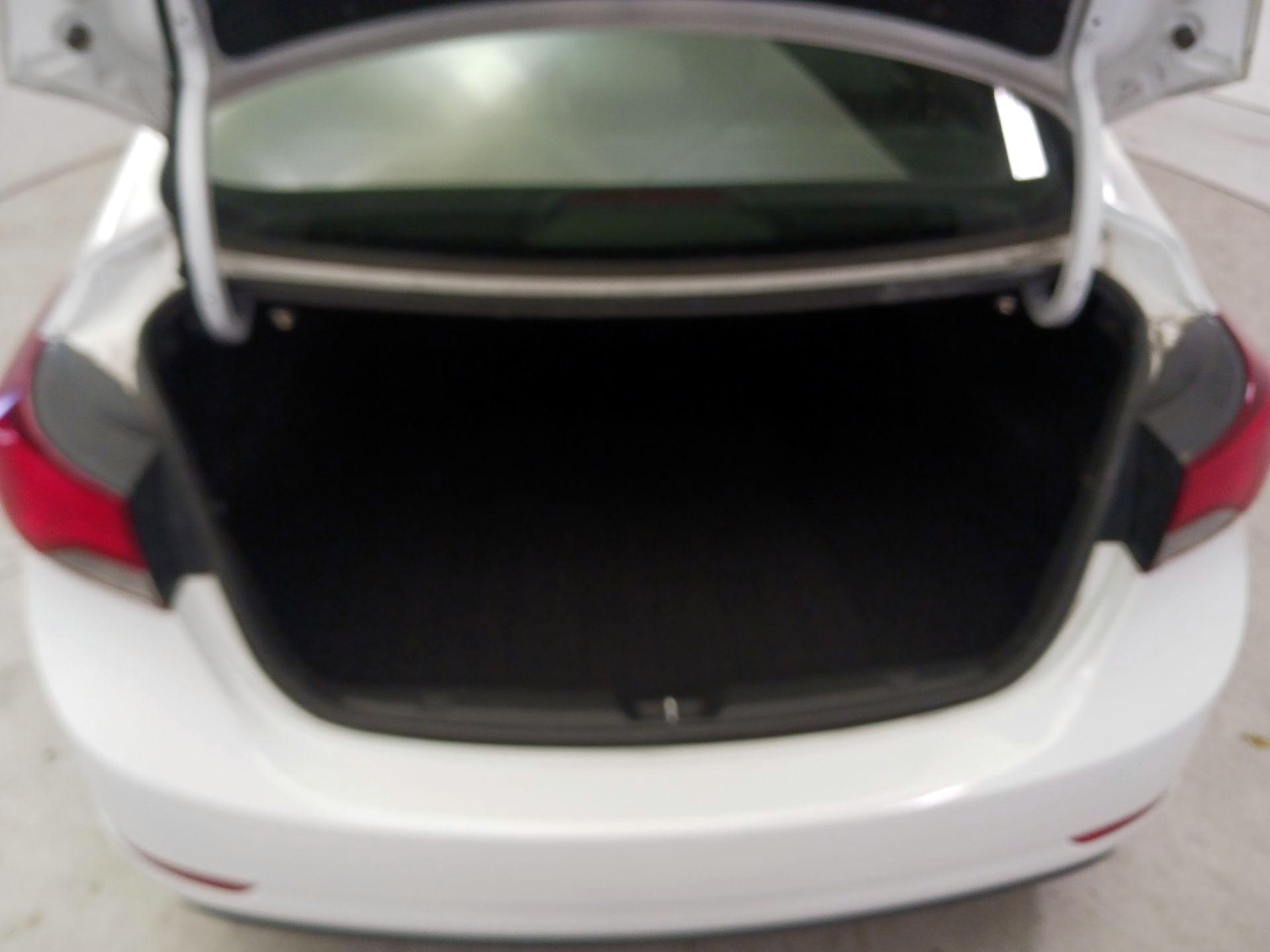 Thumbnail: 2016 Hyundai Elantra - 18