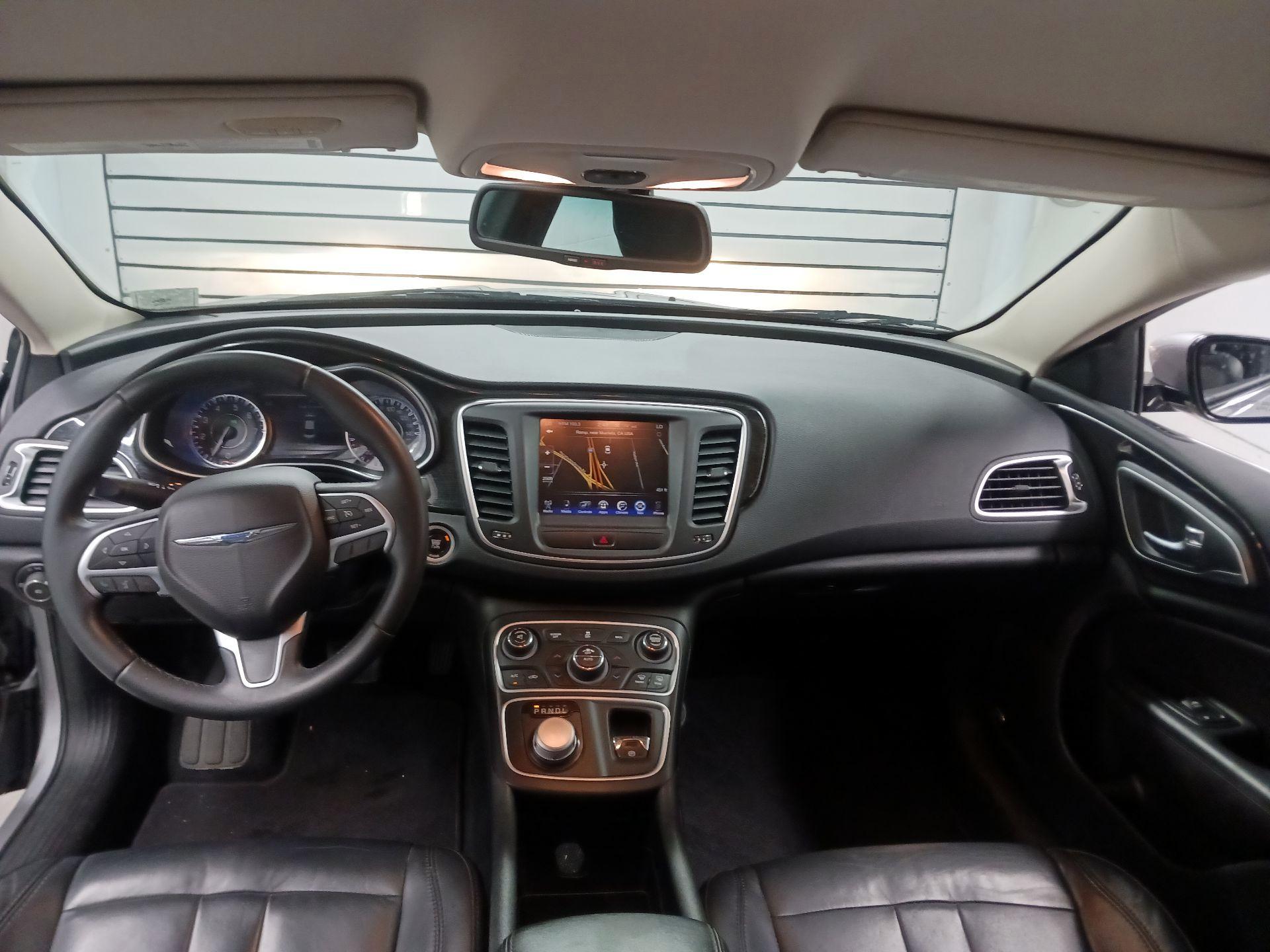 Thumbnail: 2015 Chrysler 200 - 8