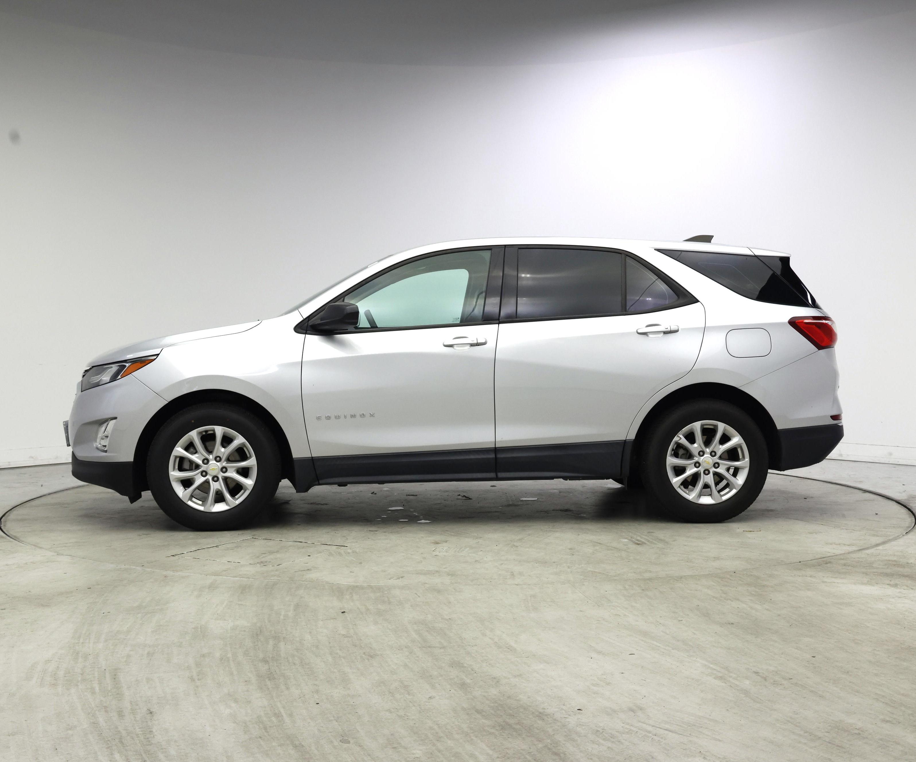 Thumbnail: 2018 Chevrolet Equinox - 3