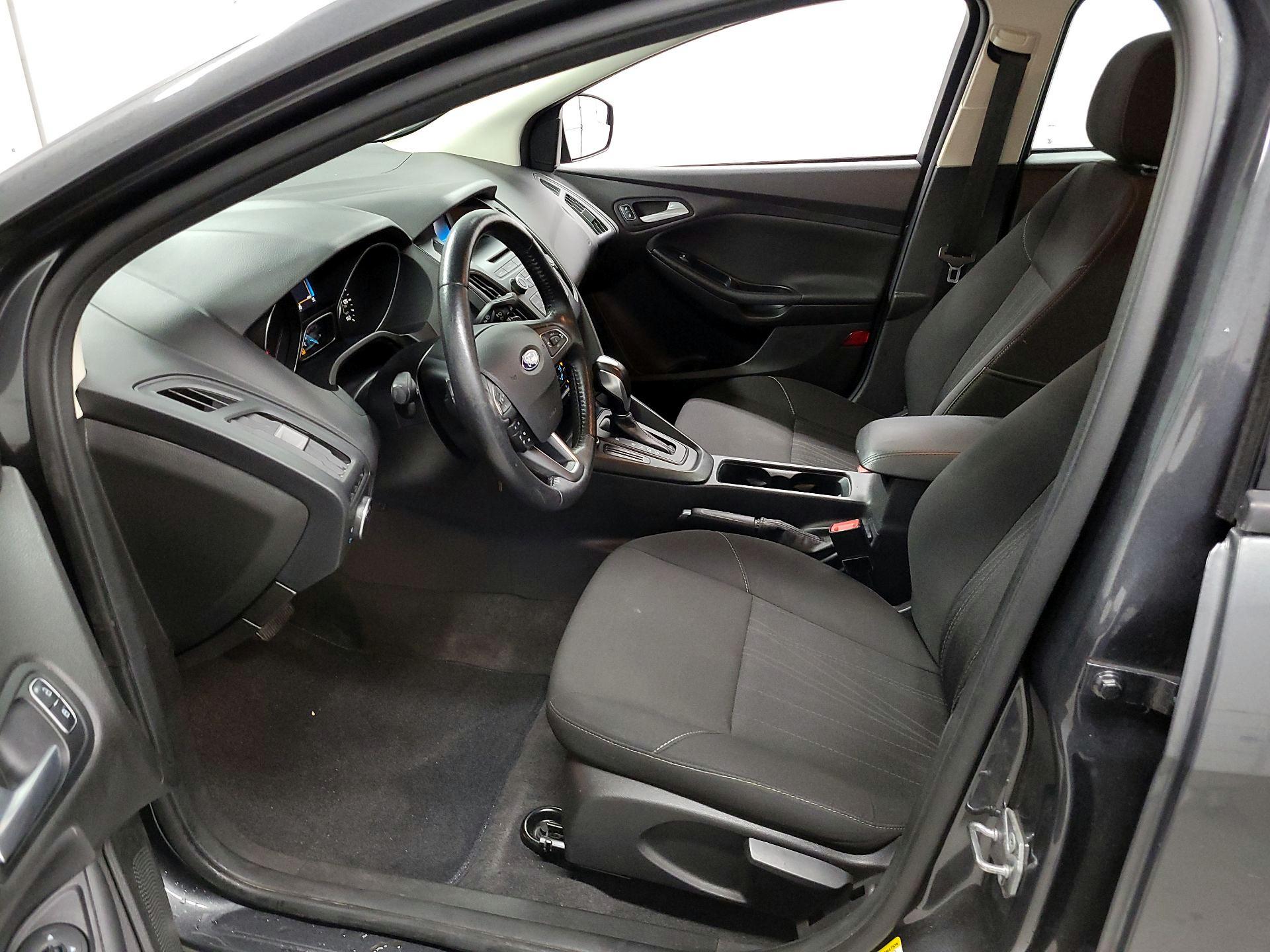 Thumbnail: 2016 Ford Focus - 11