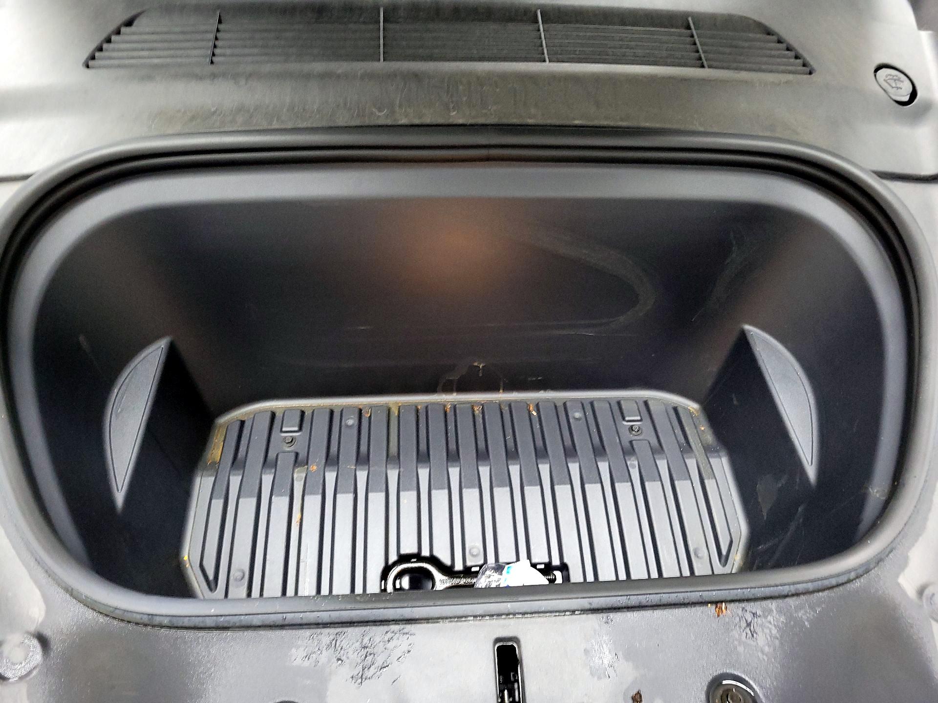 Thumbnail: 2022 Tesla Model Y - 19