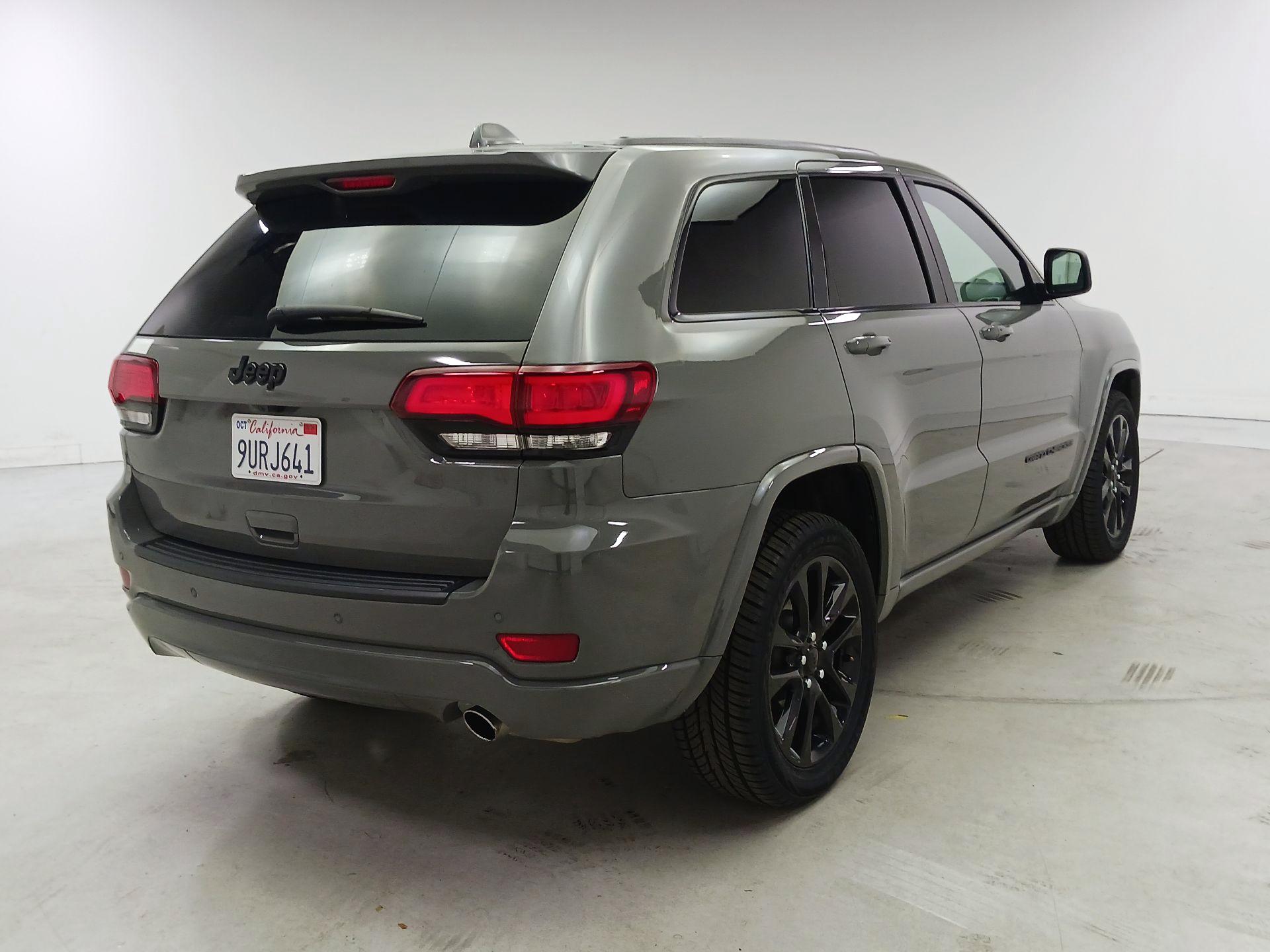 Thumbnail: 2020 Jeep Grand Cherokee - 5