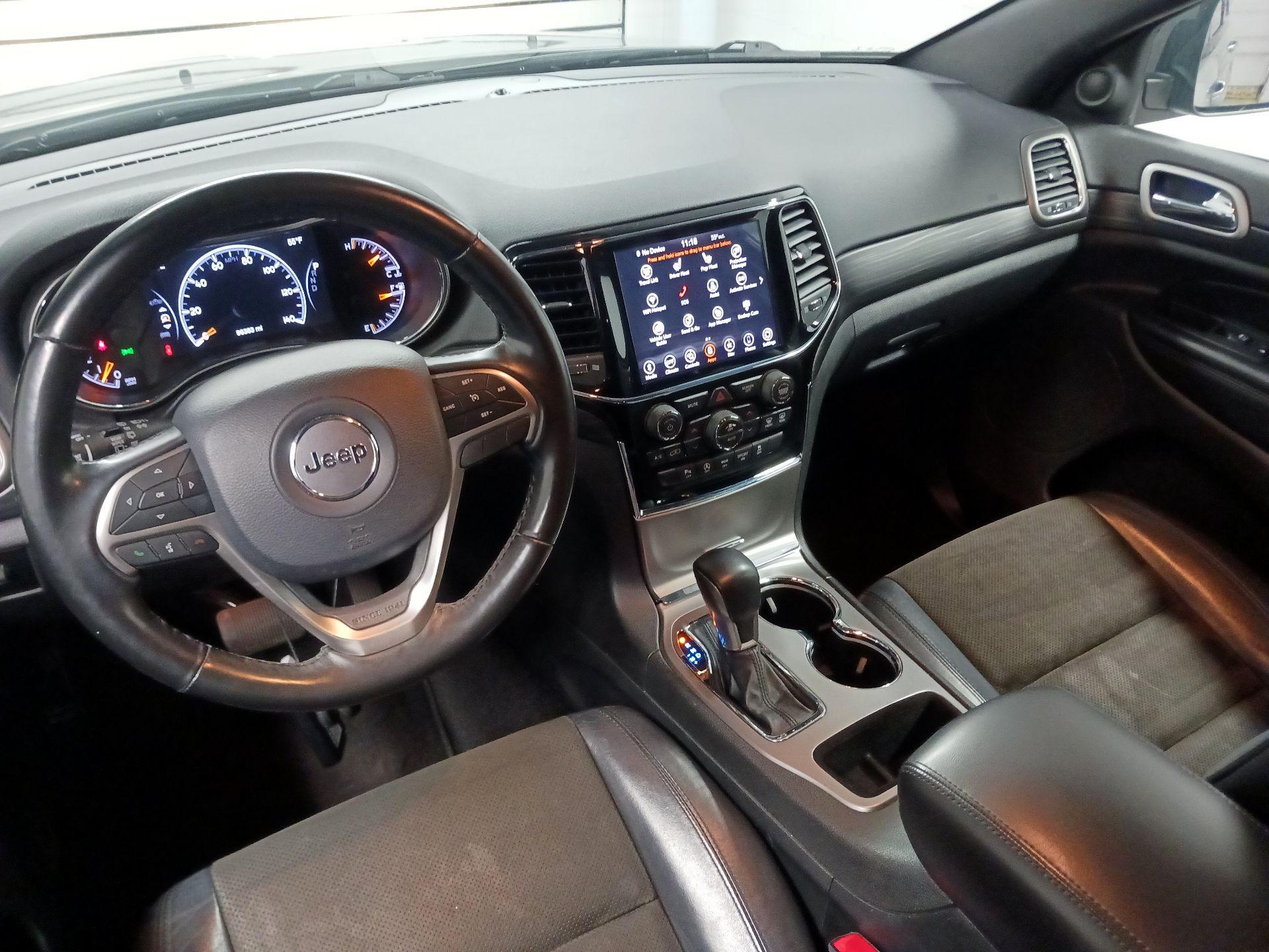 Thumbnail: 2020 Jeep Grand Cherokee - 8