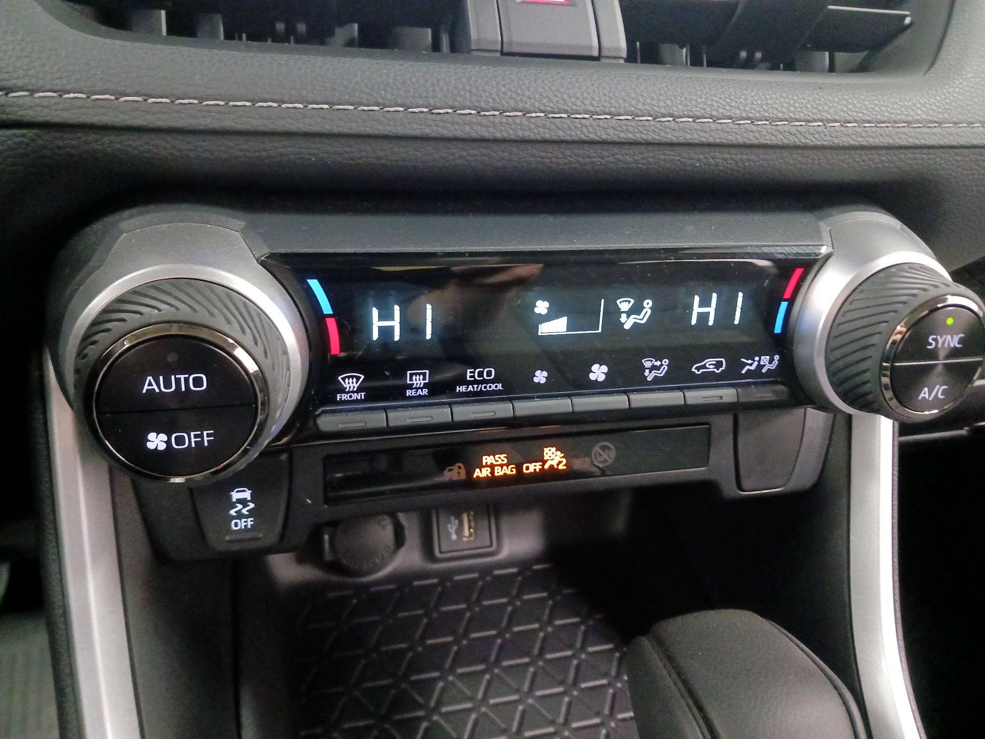 Thumbnail: 2024 Toyota RAV4 - 14