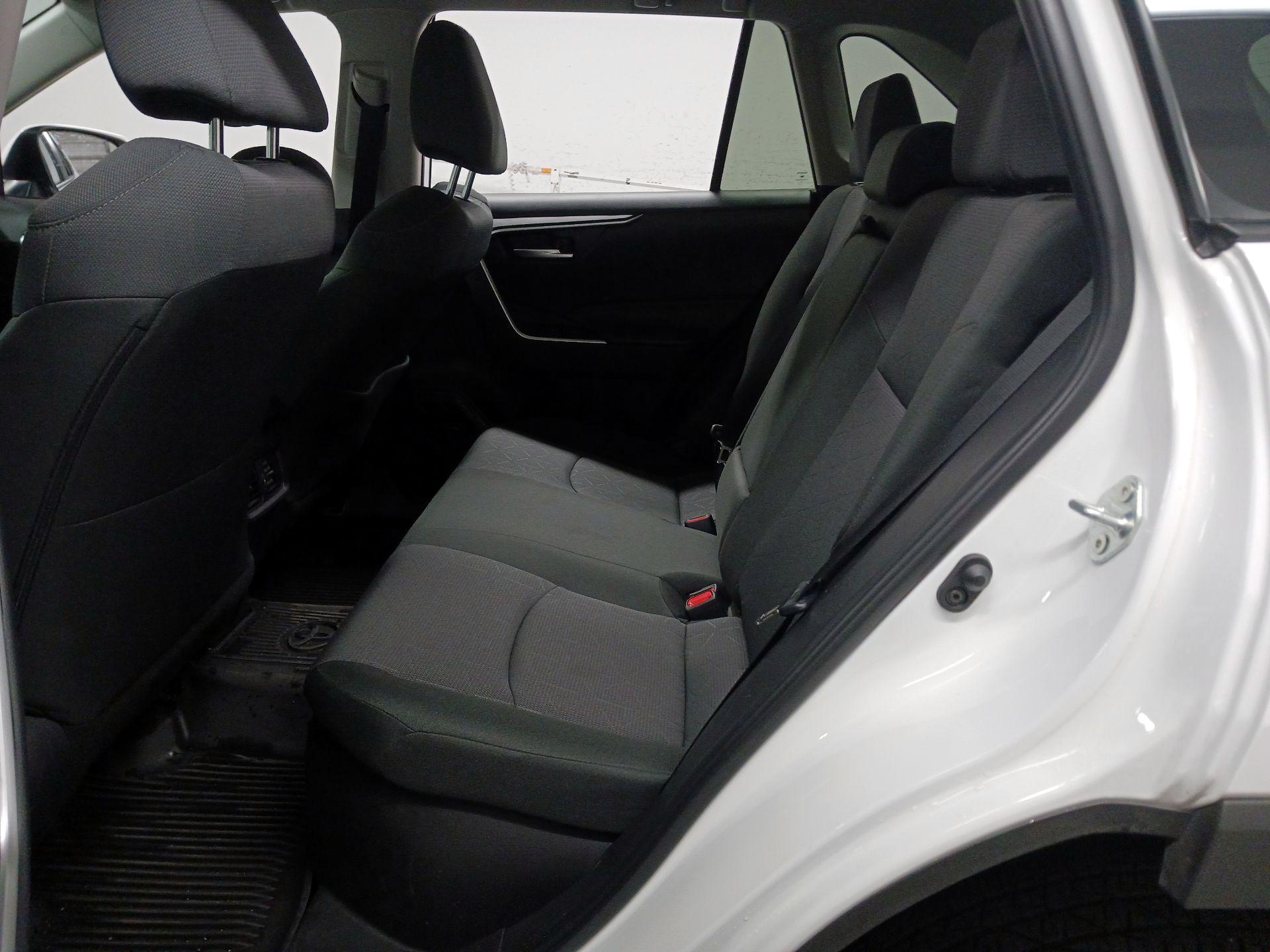 Thumbnail: 2024 Toyota RAV4 - 17