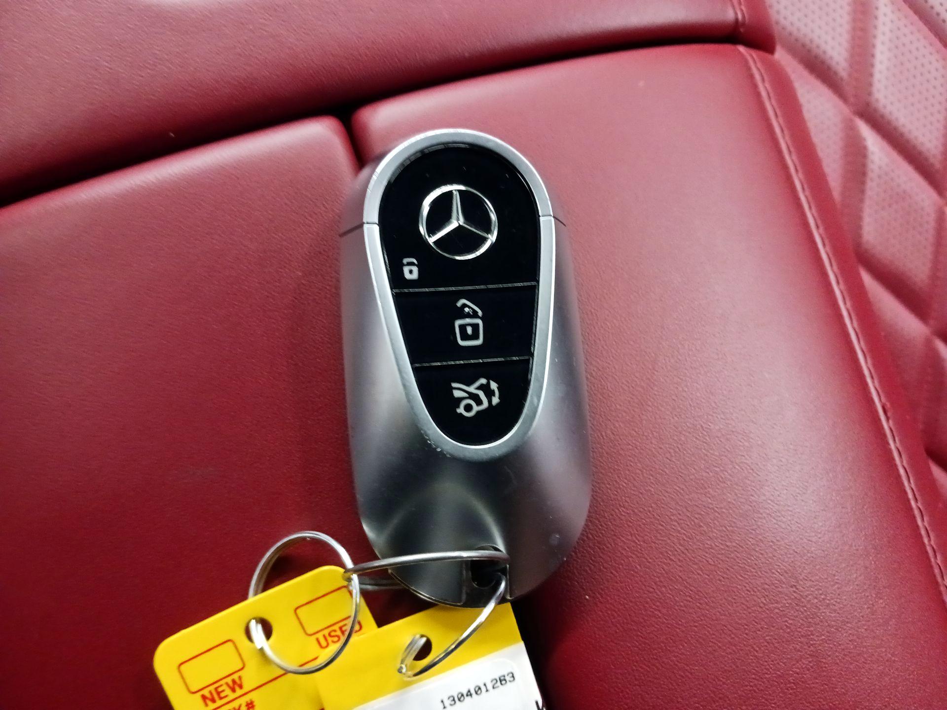 Thumbnail: 2023 Mercedes-Benz S-Class - 17