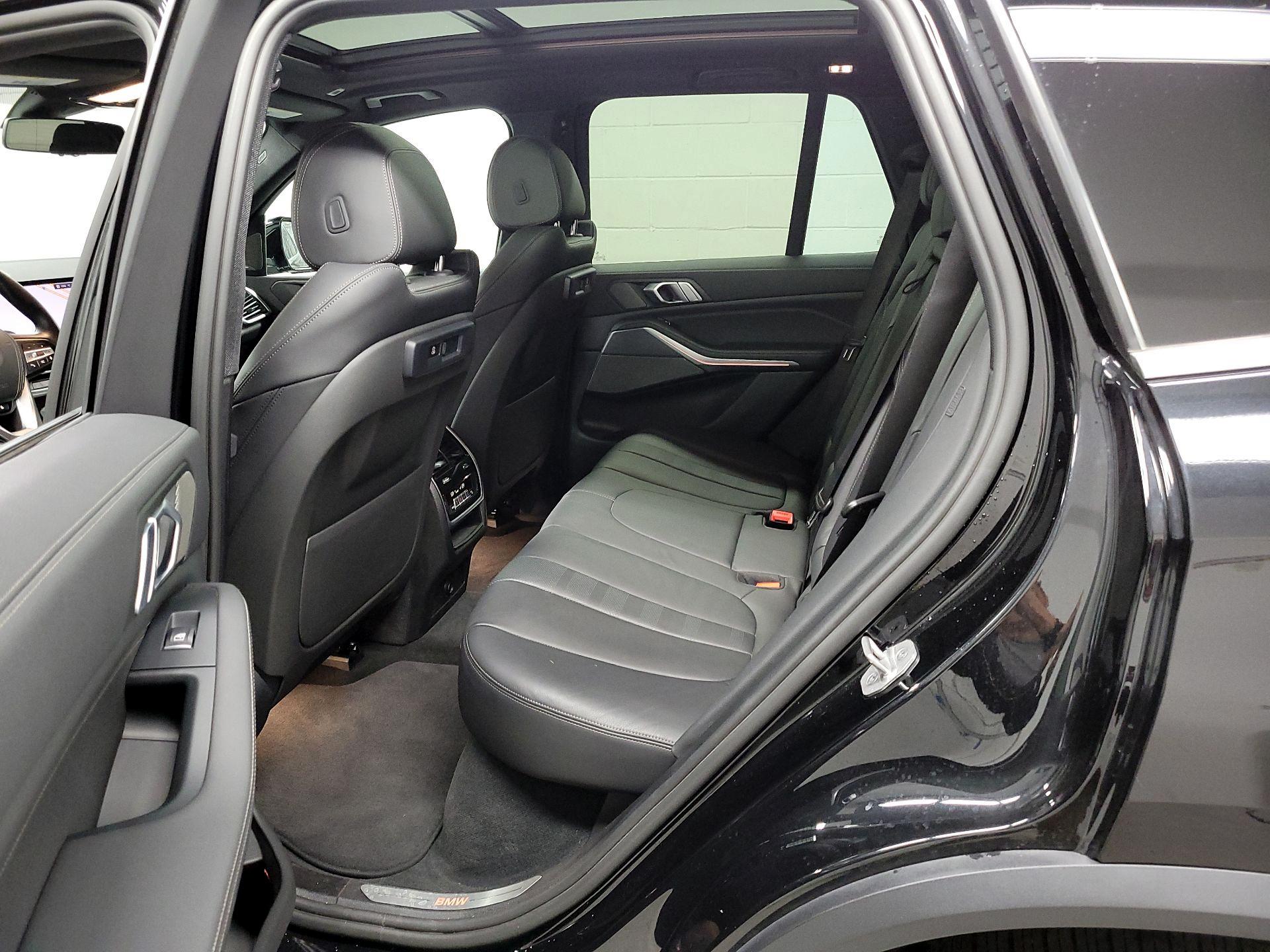 Thumbnail: 2021 BMW X5 - 19