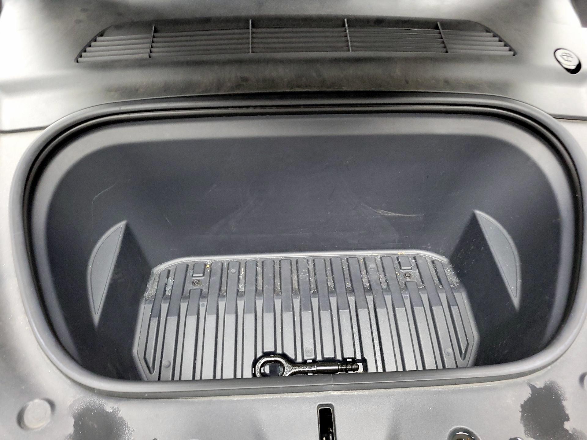 Thumbnail: 2022 Tesla Model Y - 20