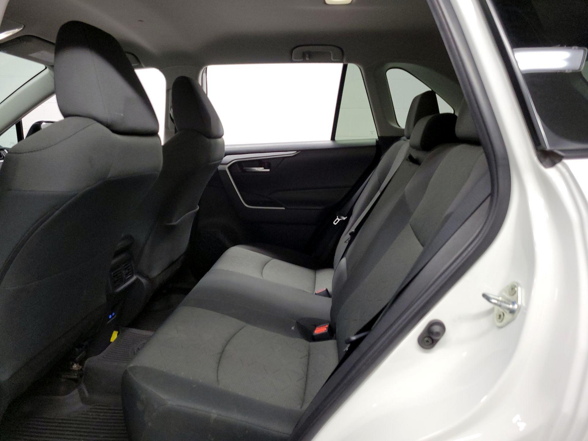 Thumbnail: 2022 Toyota RAV4 - 15