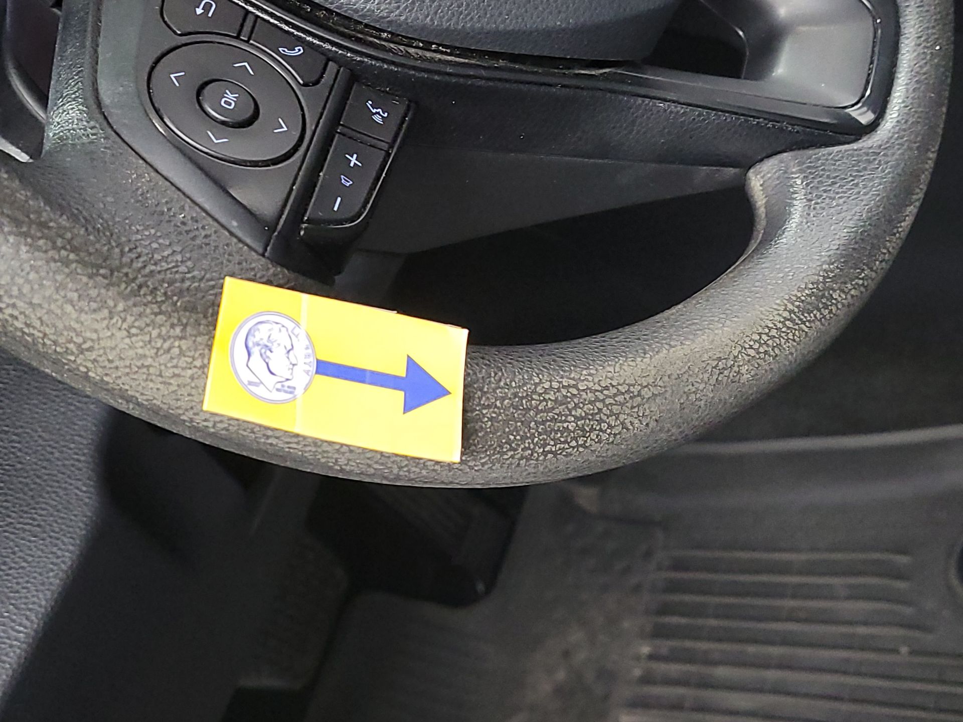 Thumbnail: 2022 Toyota RAV4 - 19