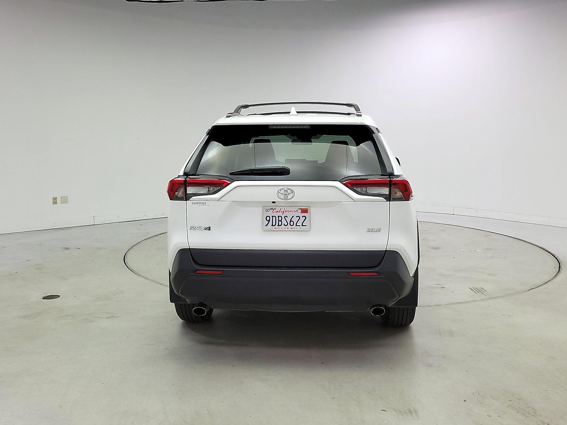 Thumbnail: 2022 Toyota RAV4 - 6