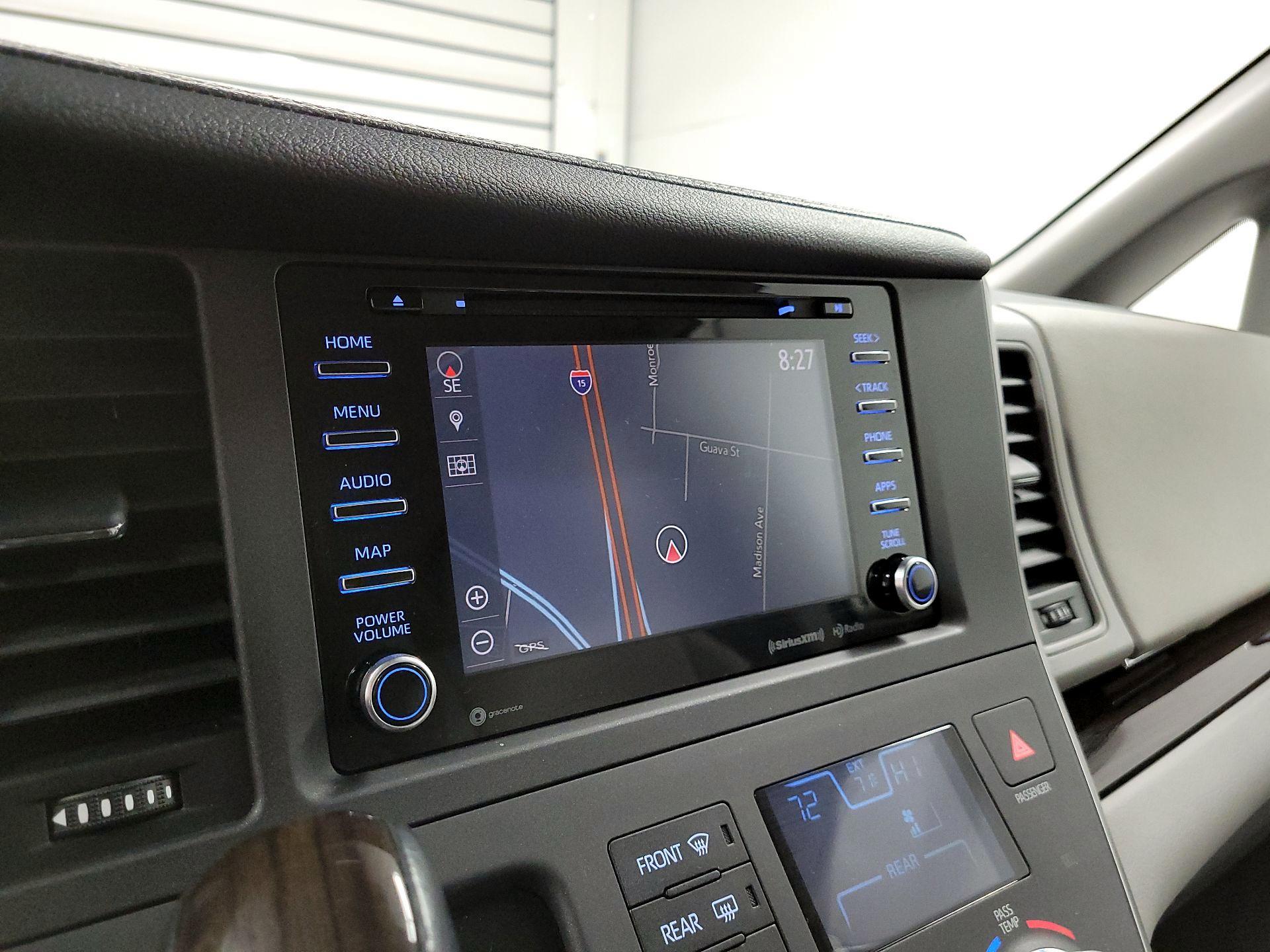 Thumbnail: 2020 Toyota Sienna - 12