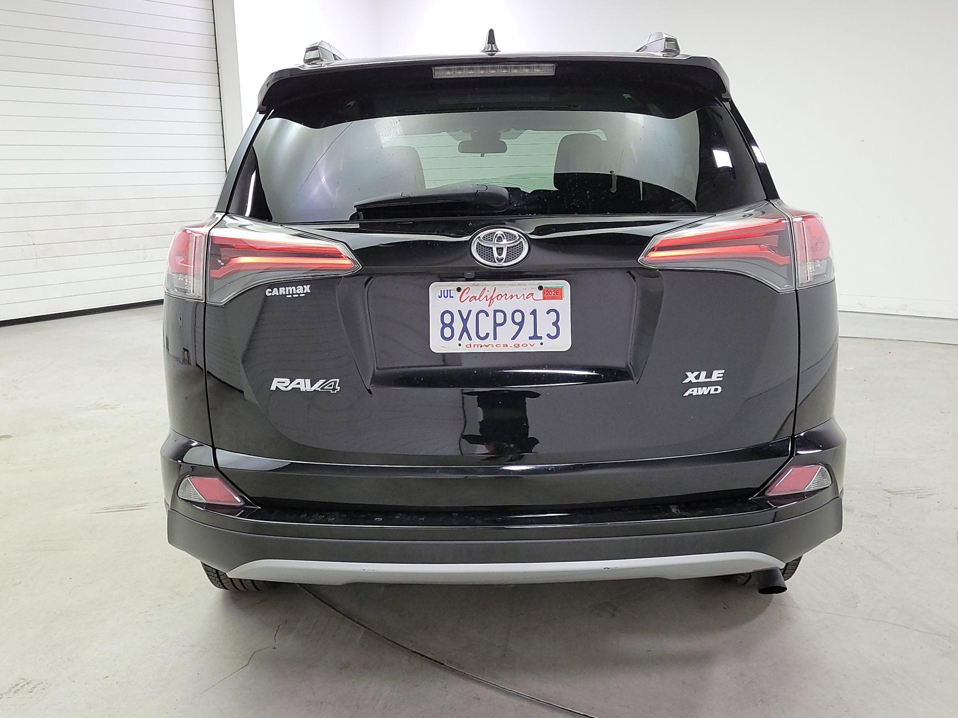 Thumbnail: 2017 Toyota RAV4 - 6