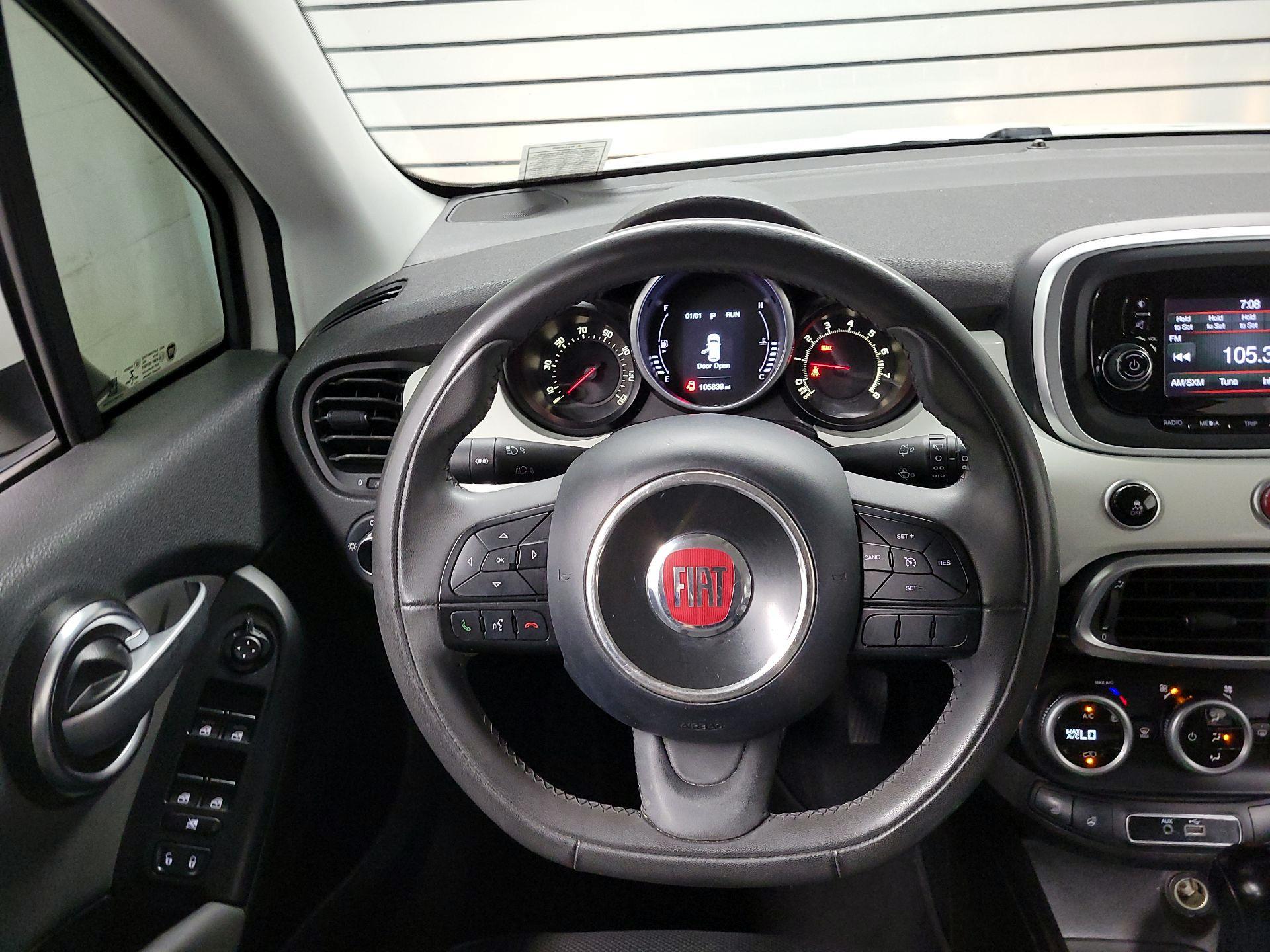 Thumbnail: 2016 Fiat 500X - 10
