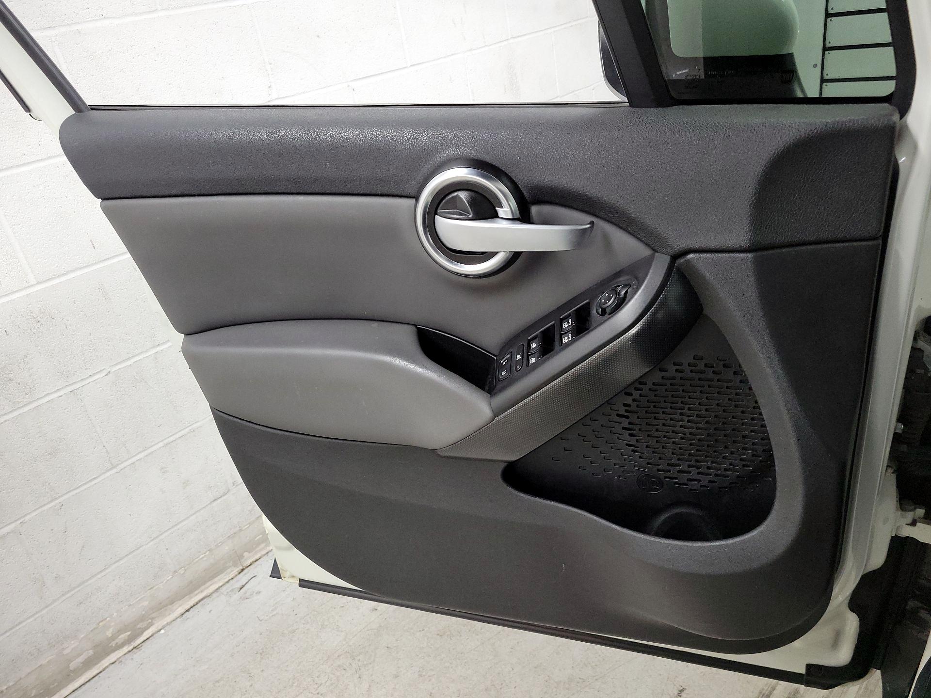 Thumbnail: 2016 Fiat 500X - 12