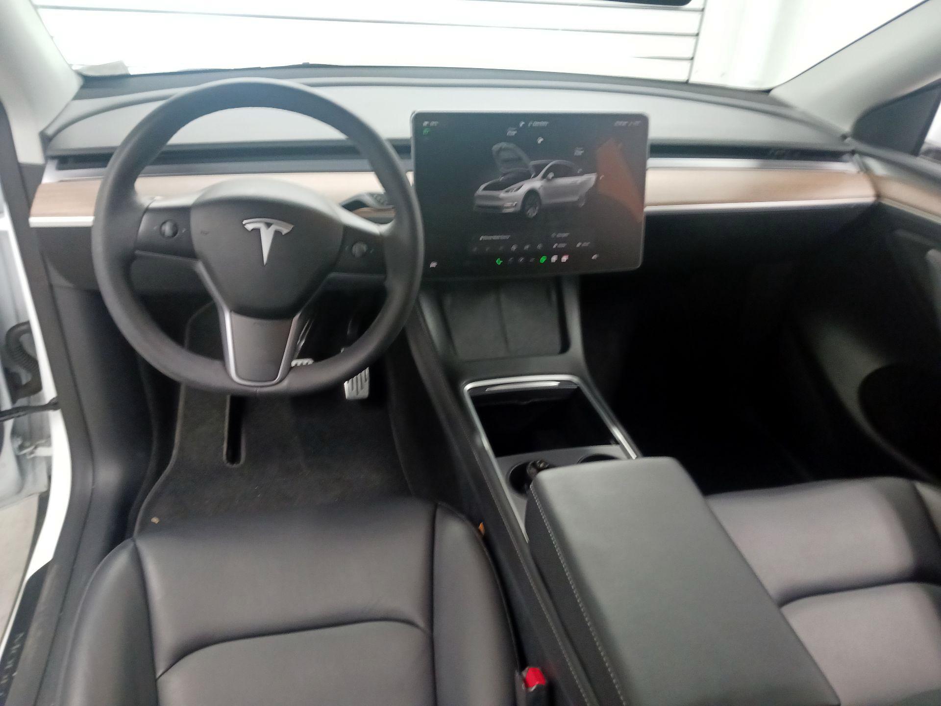 Thumbnail: 2023 Tesla Model Y - 8