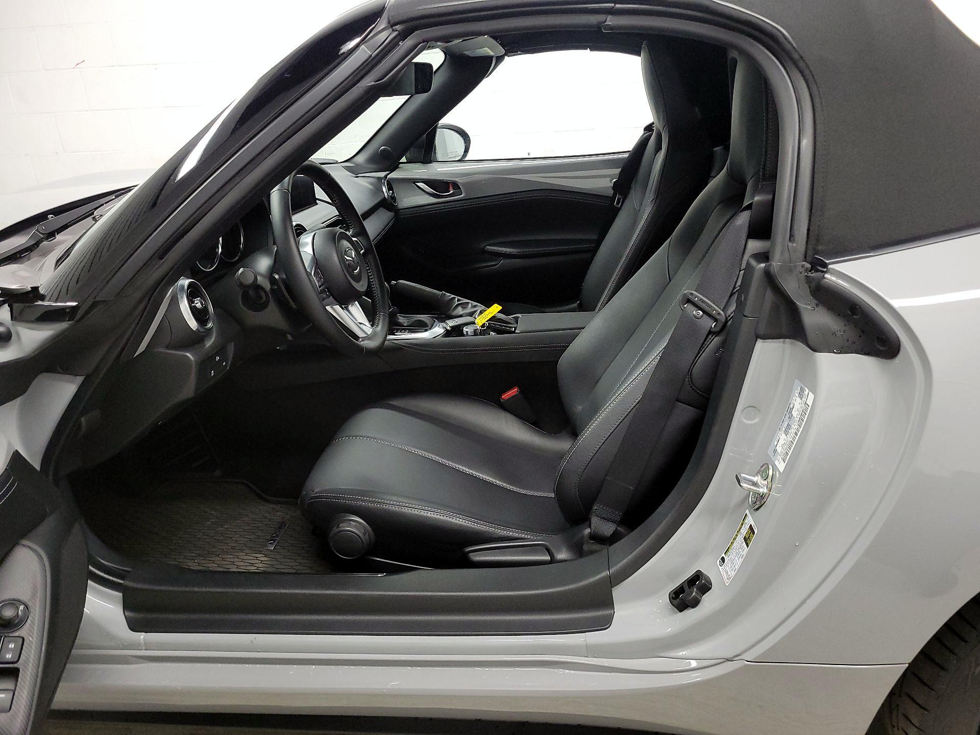 Thumbnail: 2024 Mazda MX-5 Miata - 9